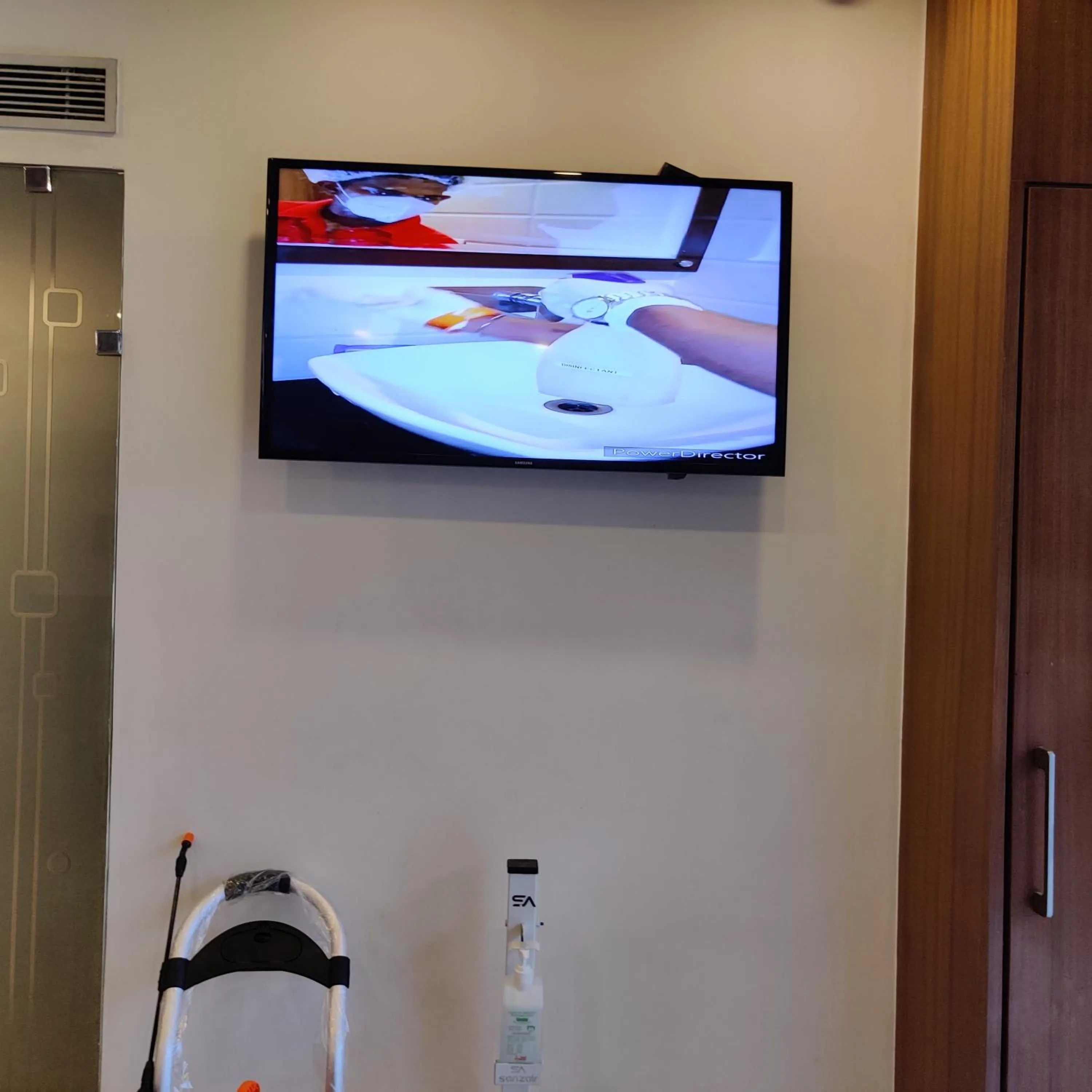 TV/Entertainment Center in Hotel Meadows