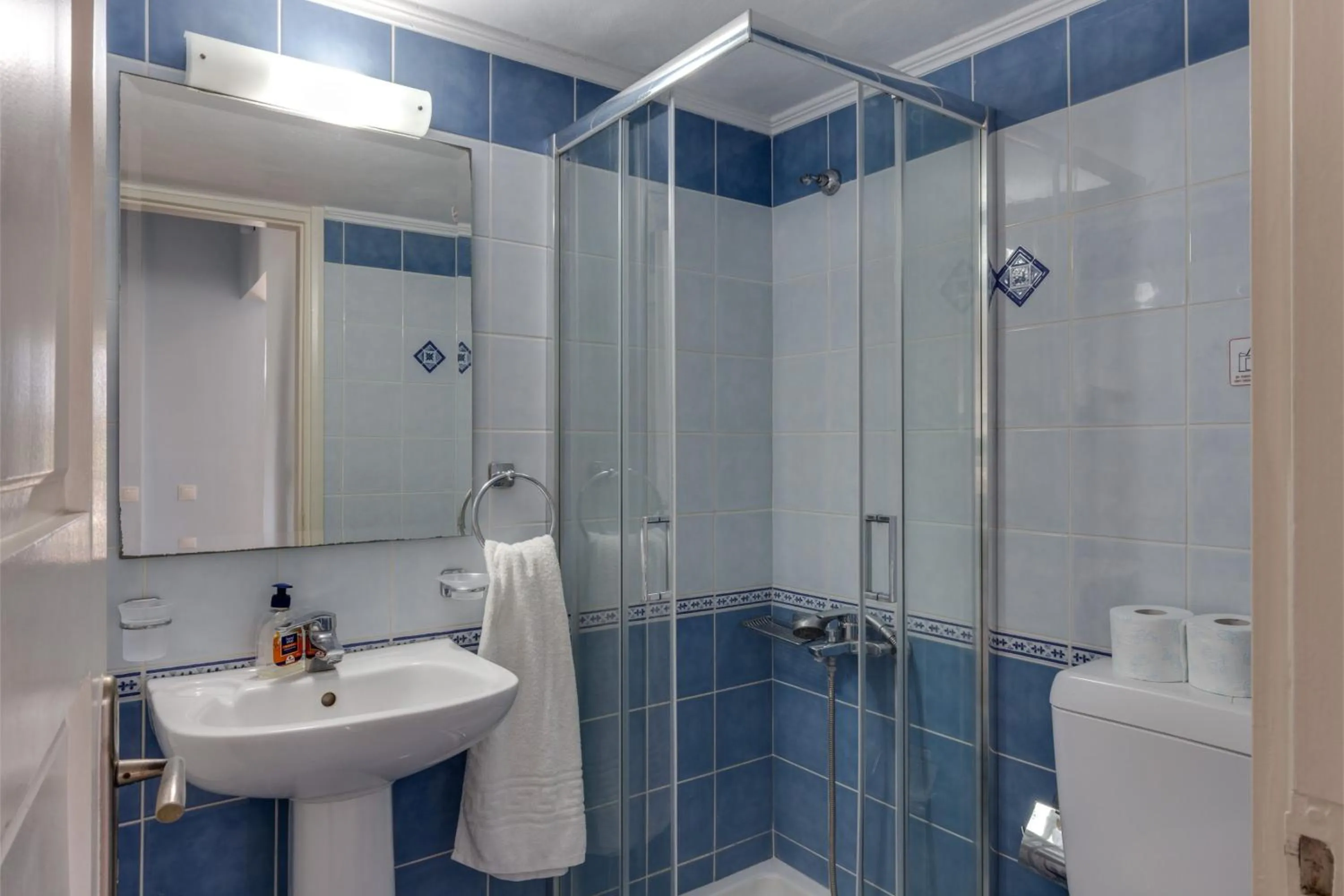 Shower in Villa Armonia Chania