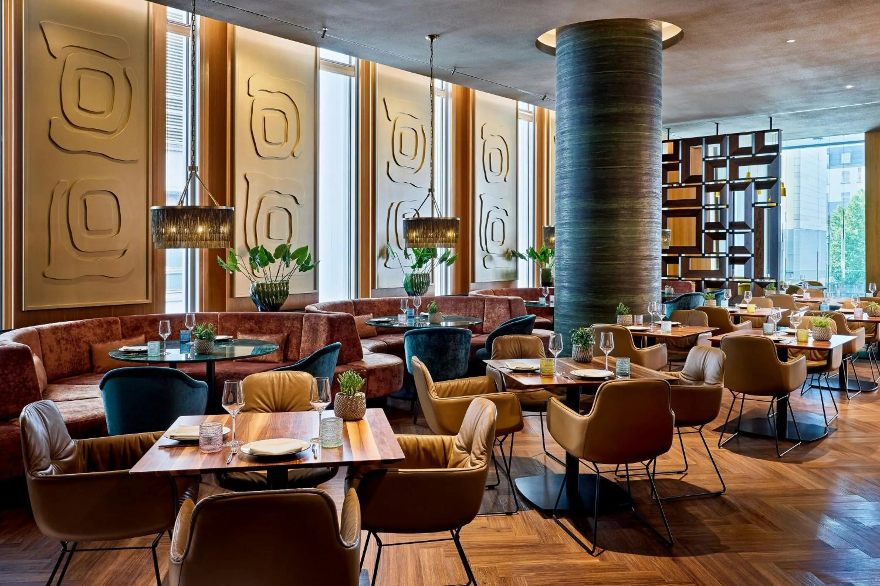Restaurant/places to eat in JW Marriott Hotel Frankfurt