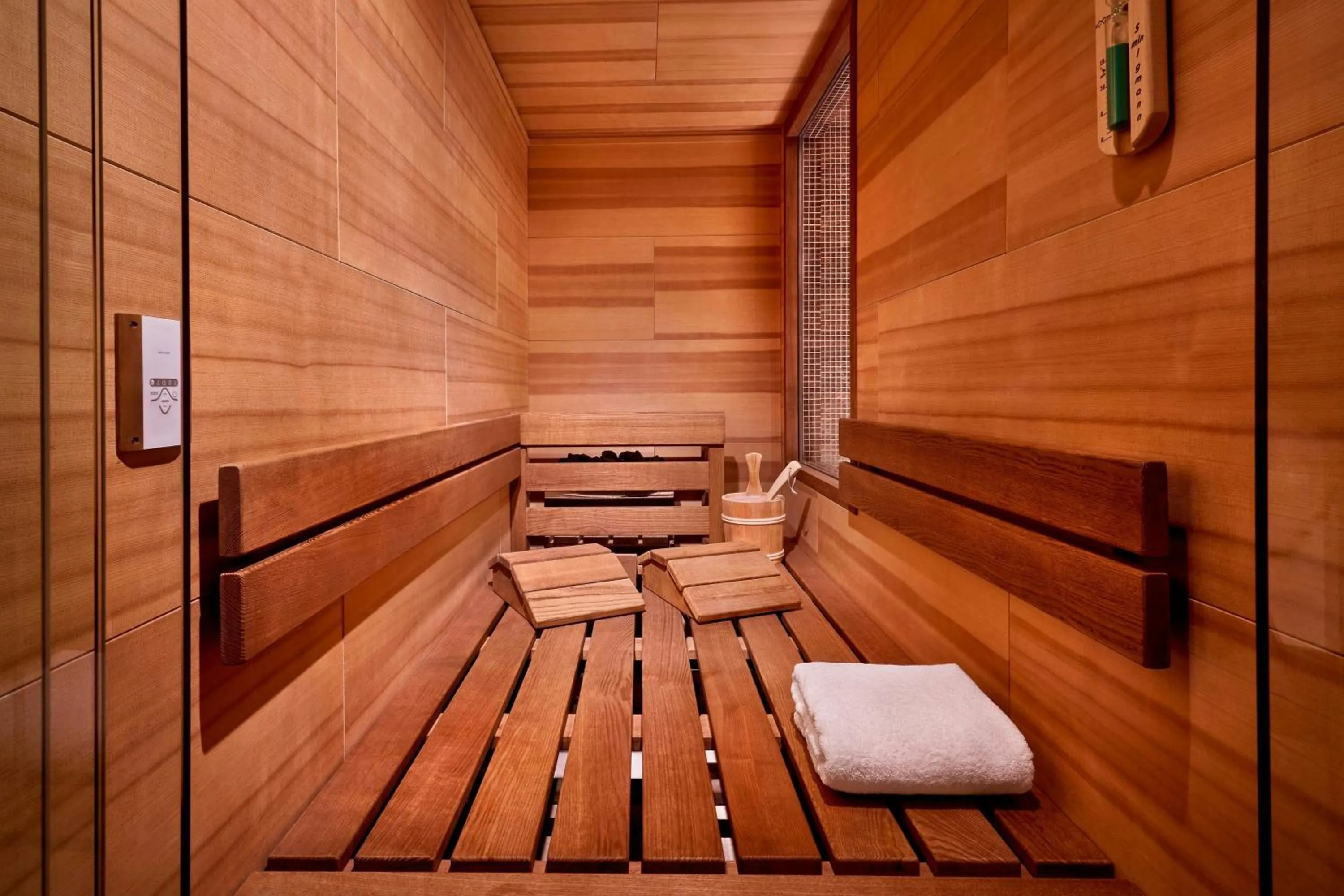 Photo of the whole room in JW Marriott Hotel Frankfurt