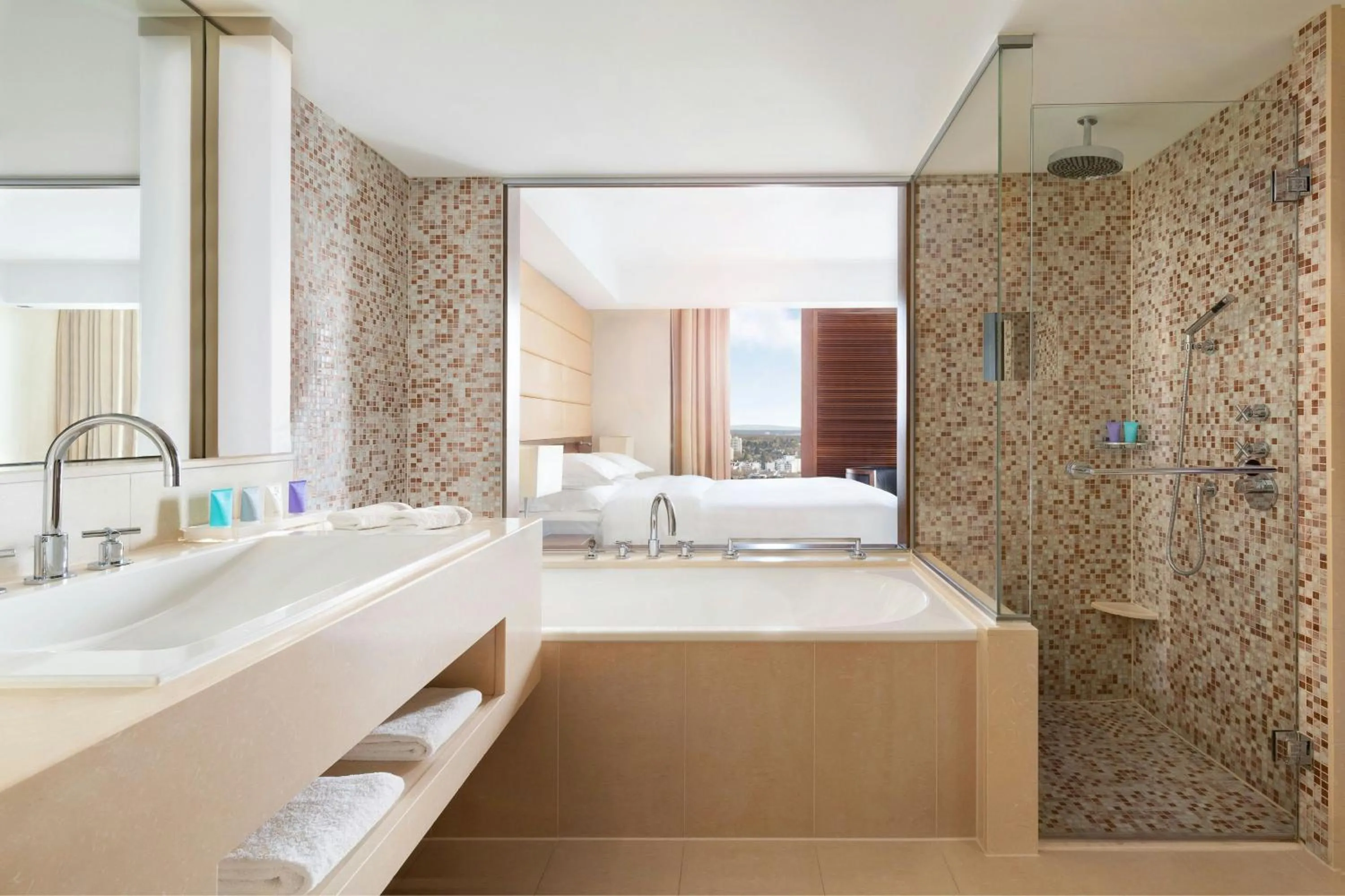 Bathroom, Bed in JW Marriott Hotel Frankfurt