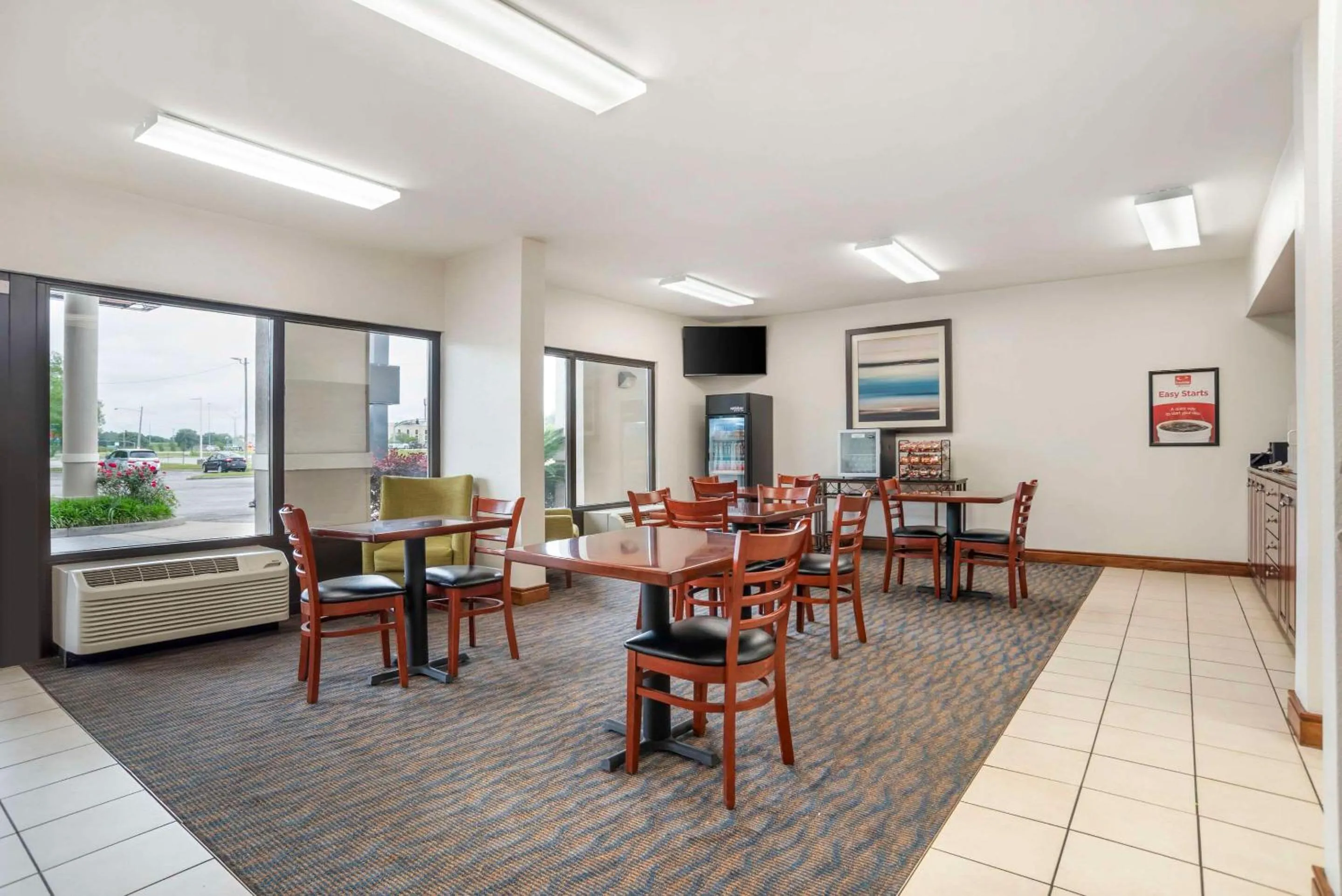 Breakfast in Econo Lodge Moss Point - Pascagoula