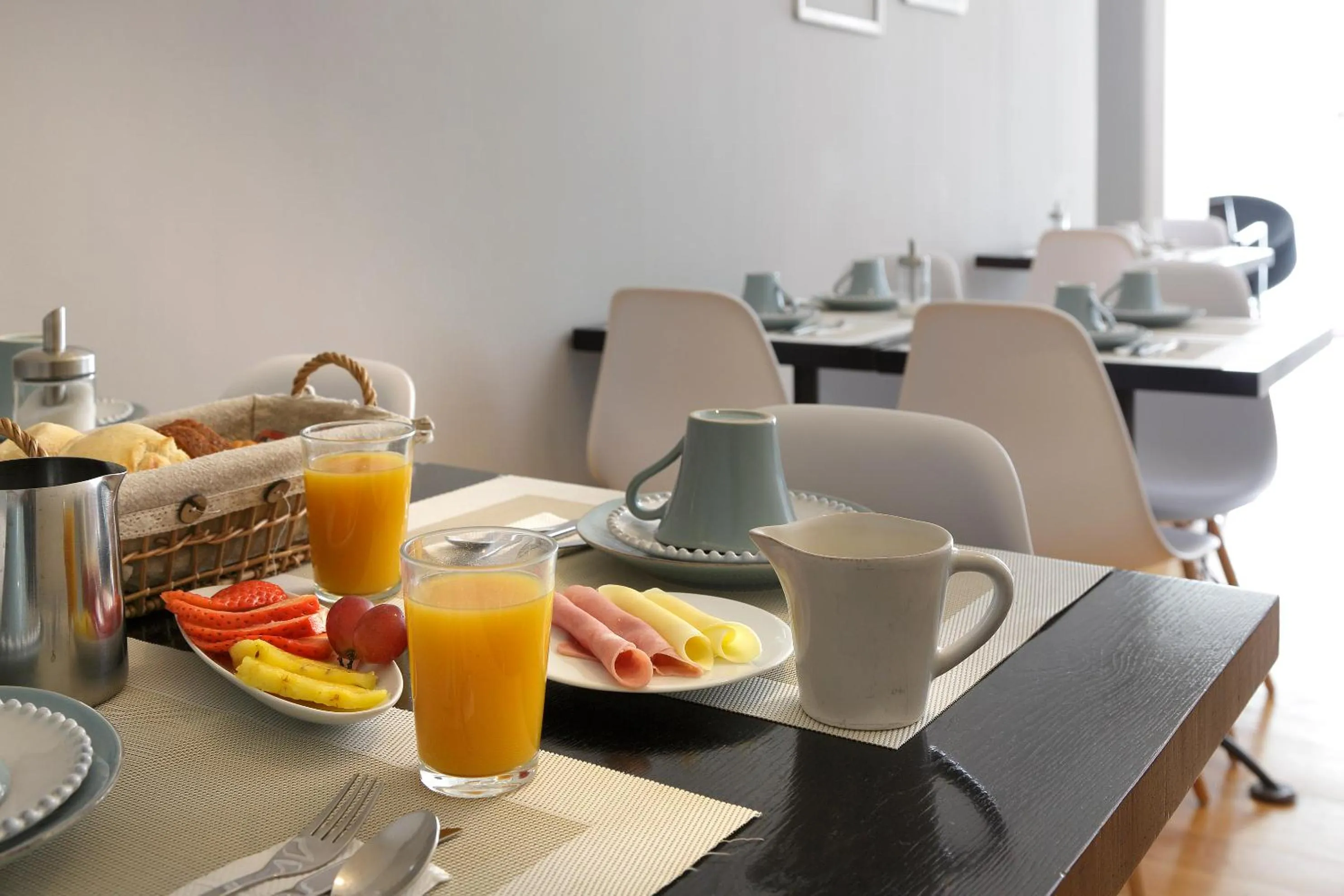 Restaurant/places to eat in OportoHouse