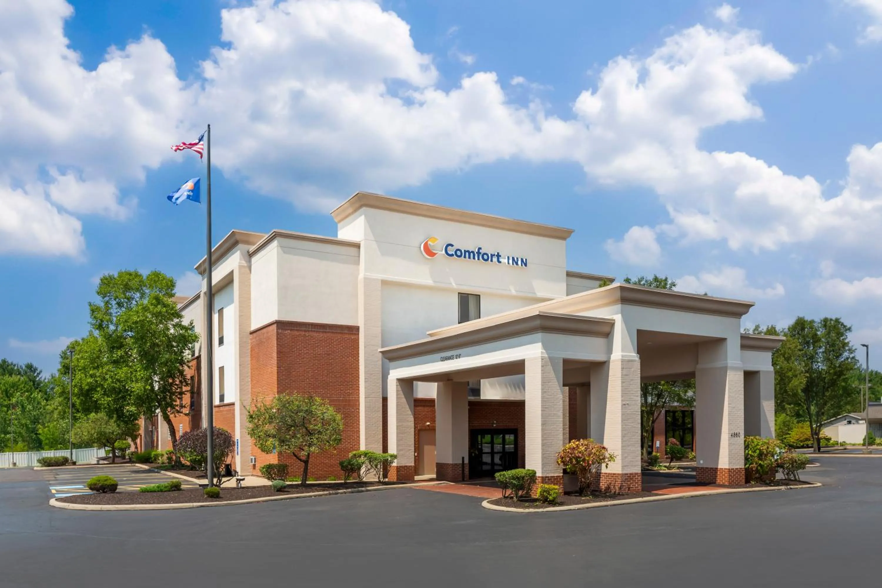 Property building in Comfort Inn, Cleveland South - Richfield