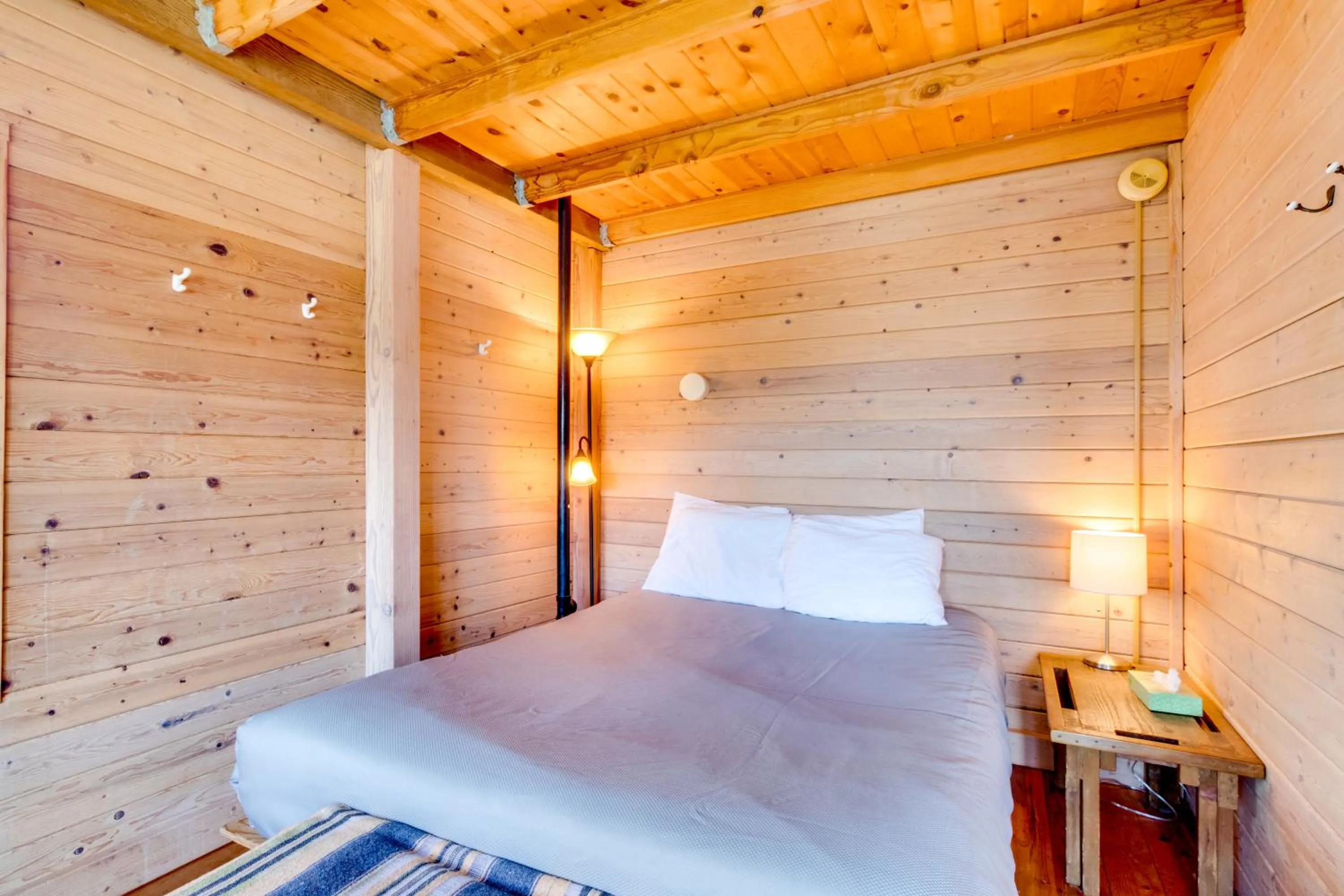 Bed in Escape to Oceanside