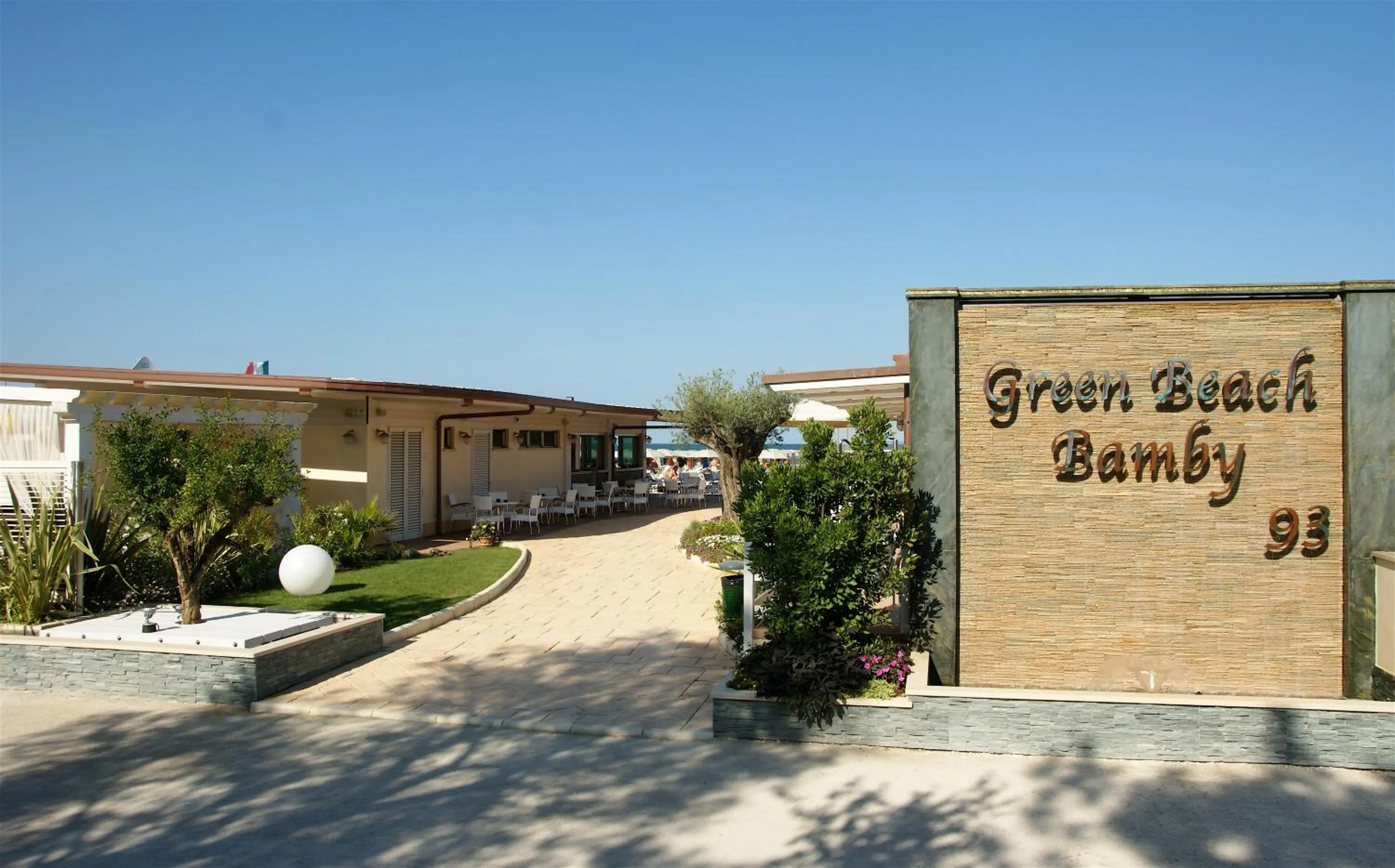 Beach in Hotel Bamby