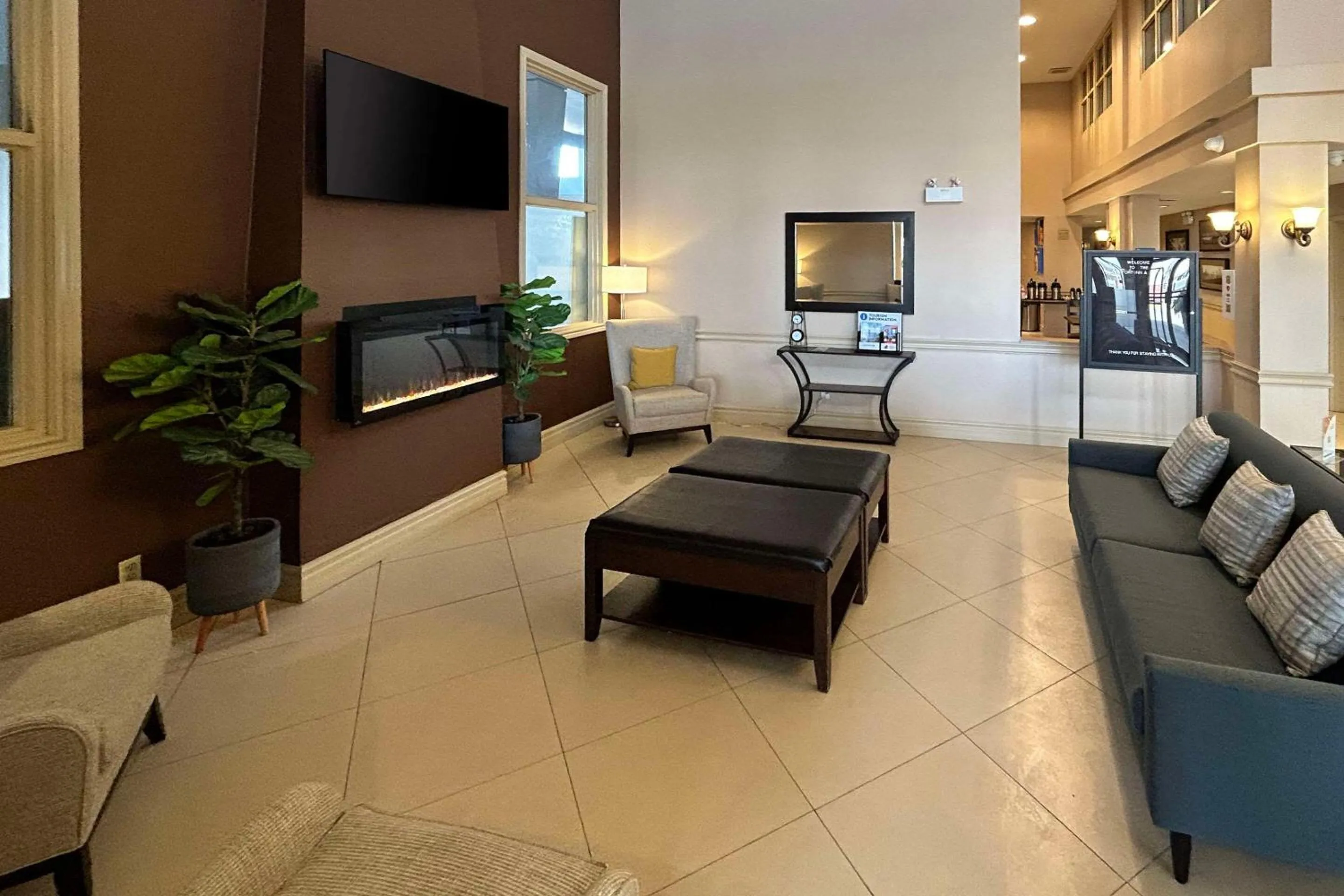 Lobby or reception in Comfort Inn & Suites Ambassador Bridge