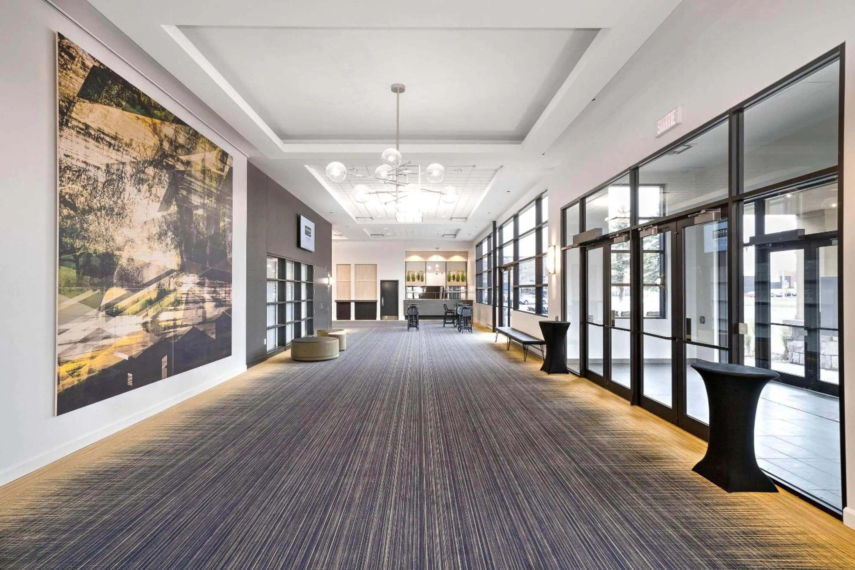 Meeting/conference room in Hotel Le Victorin, an Ascend Hotel Collection Member