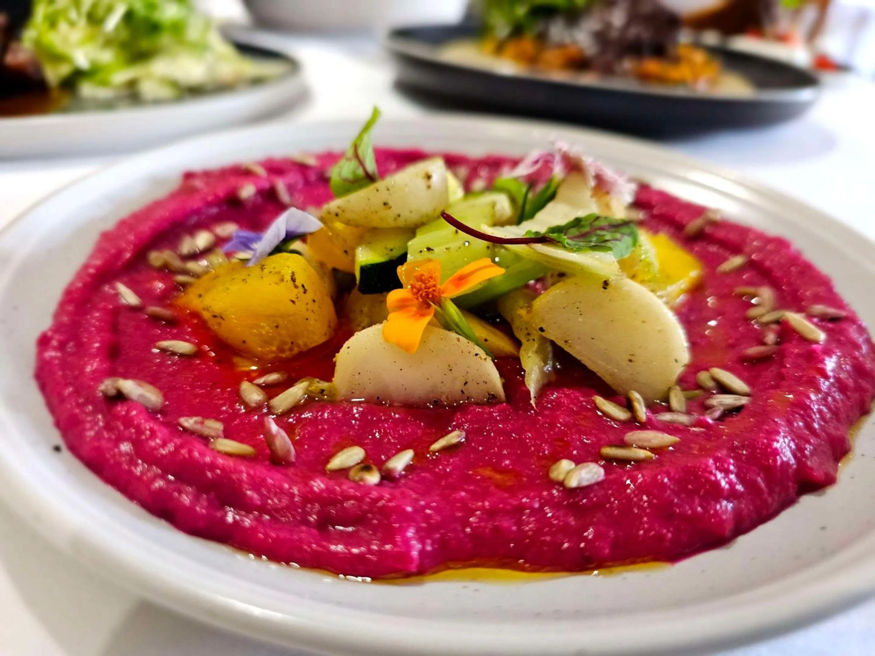 Restaurant/places to eat in Hotel Le Victorin, an Ascend Hotel Collection Member