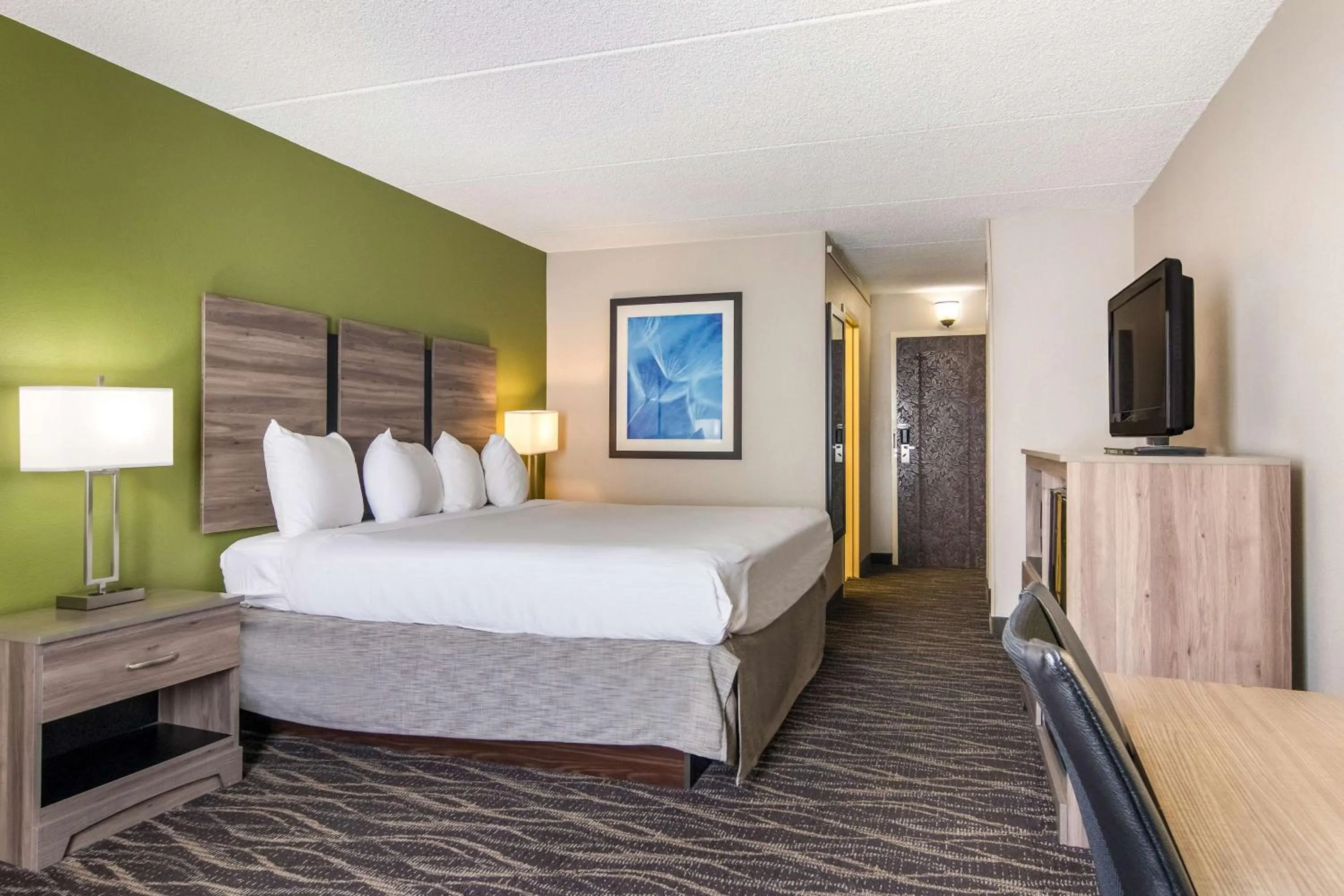 Bedroom, Bed in Best Western Dutch Valley Inn