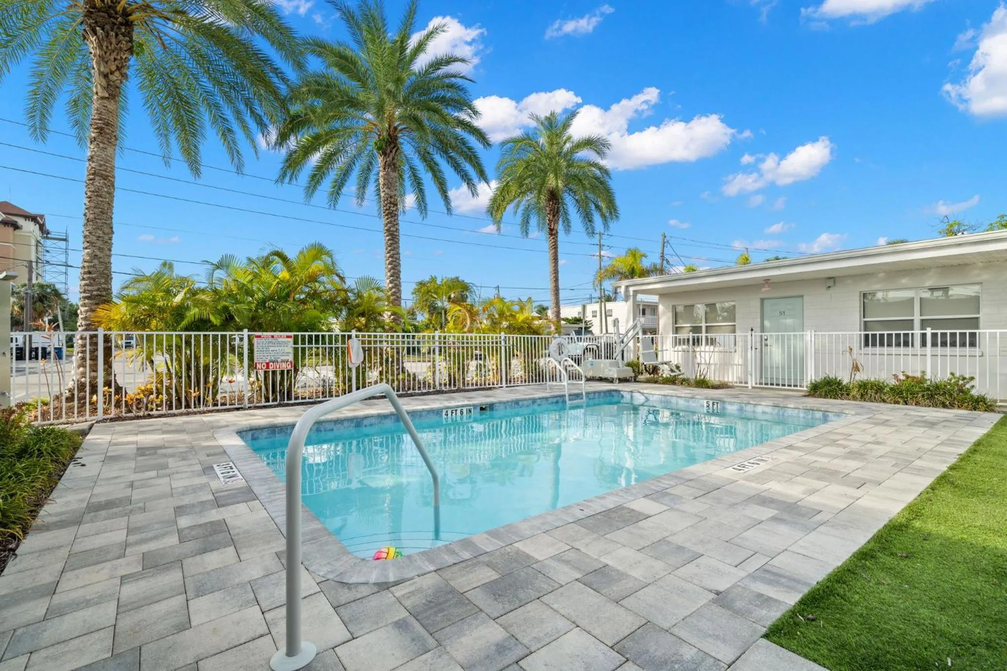 Swimming pool in Hotel Cabana Clearwater Beach