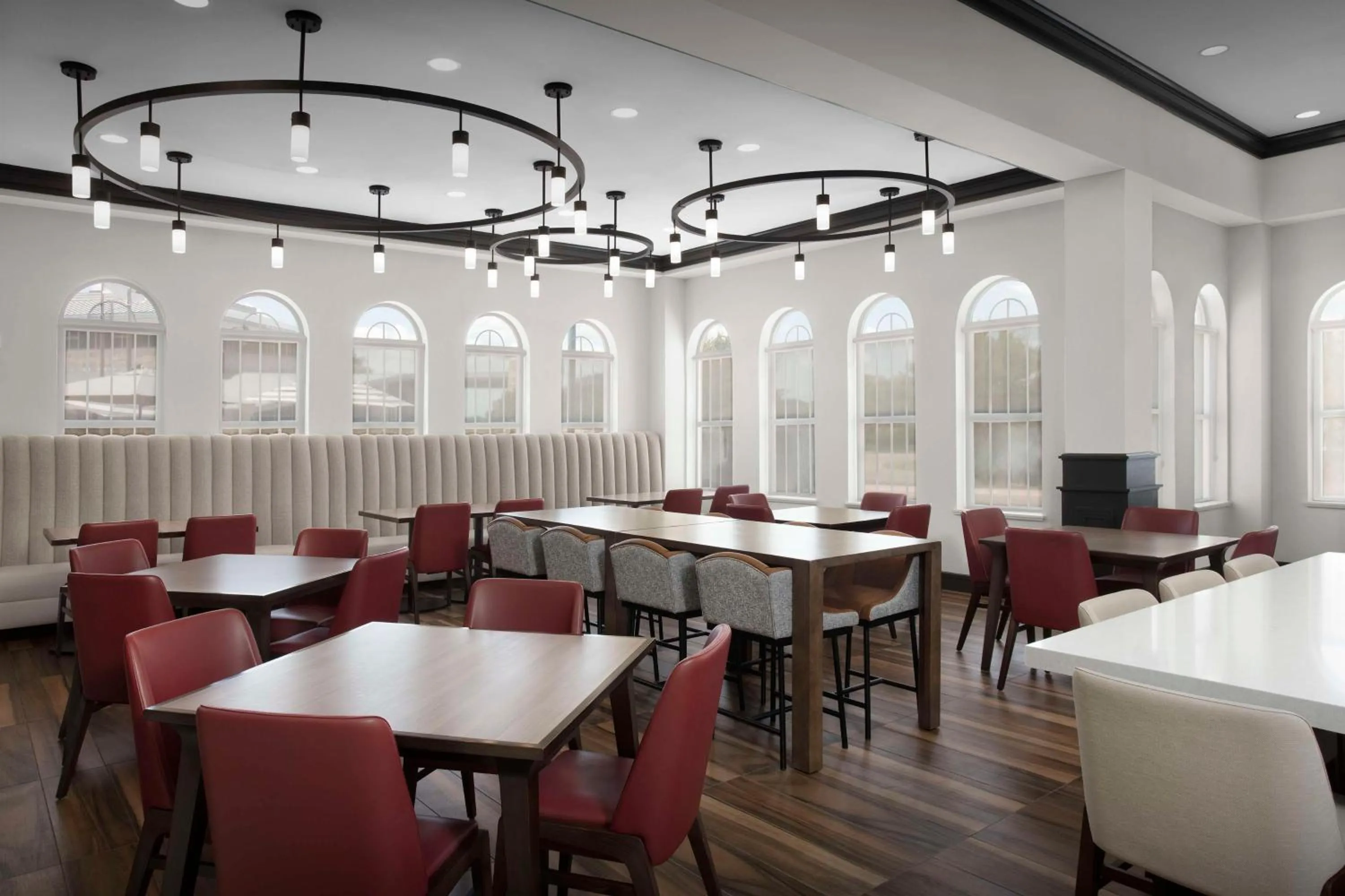 Restaurant/places to eat in Hilton Garden Inn Granbury