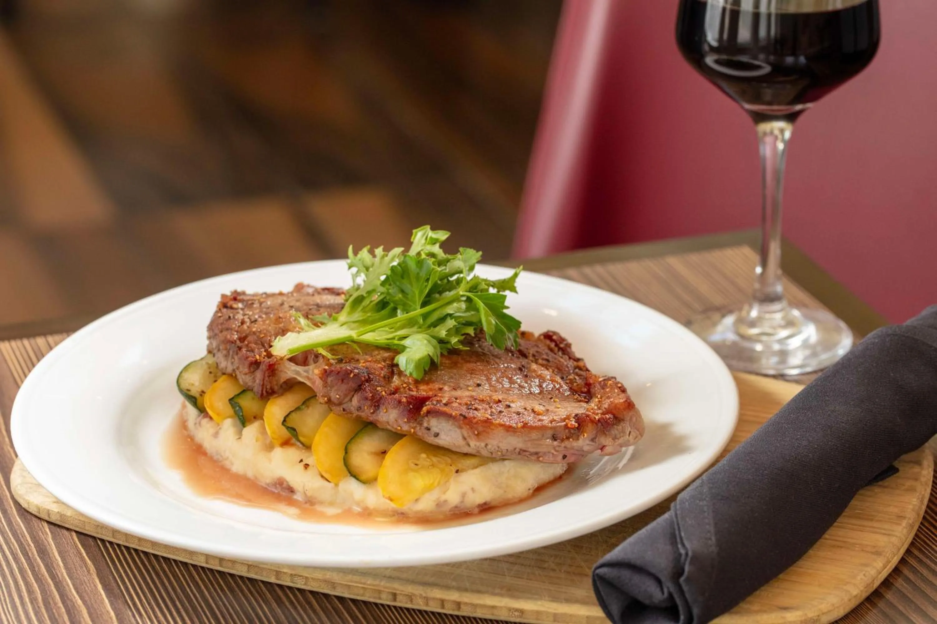 Restaurant/places to eat in Hilton Garden Inn Granbury