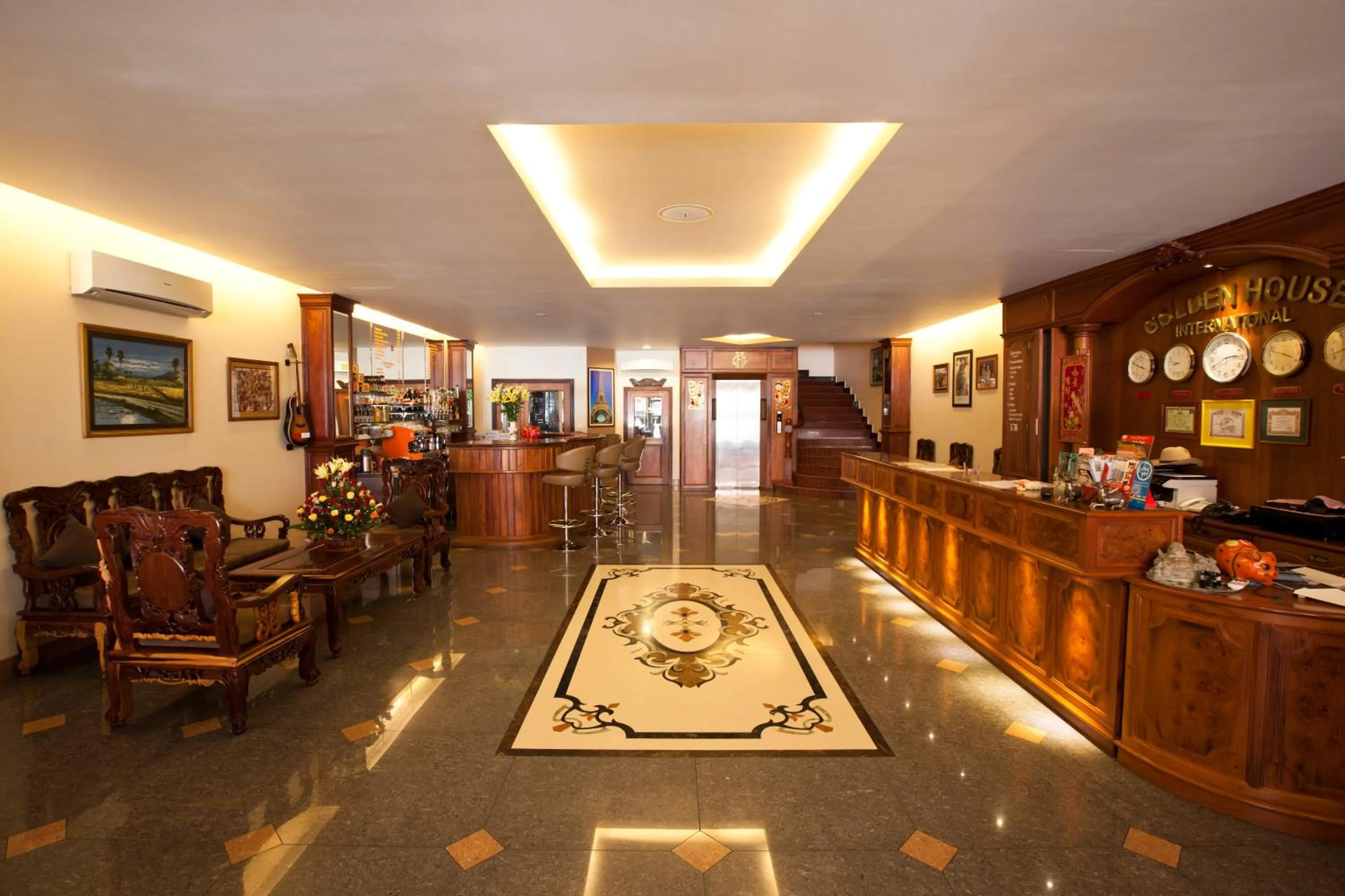 Lobby or reception in Golden House International Hotel