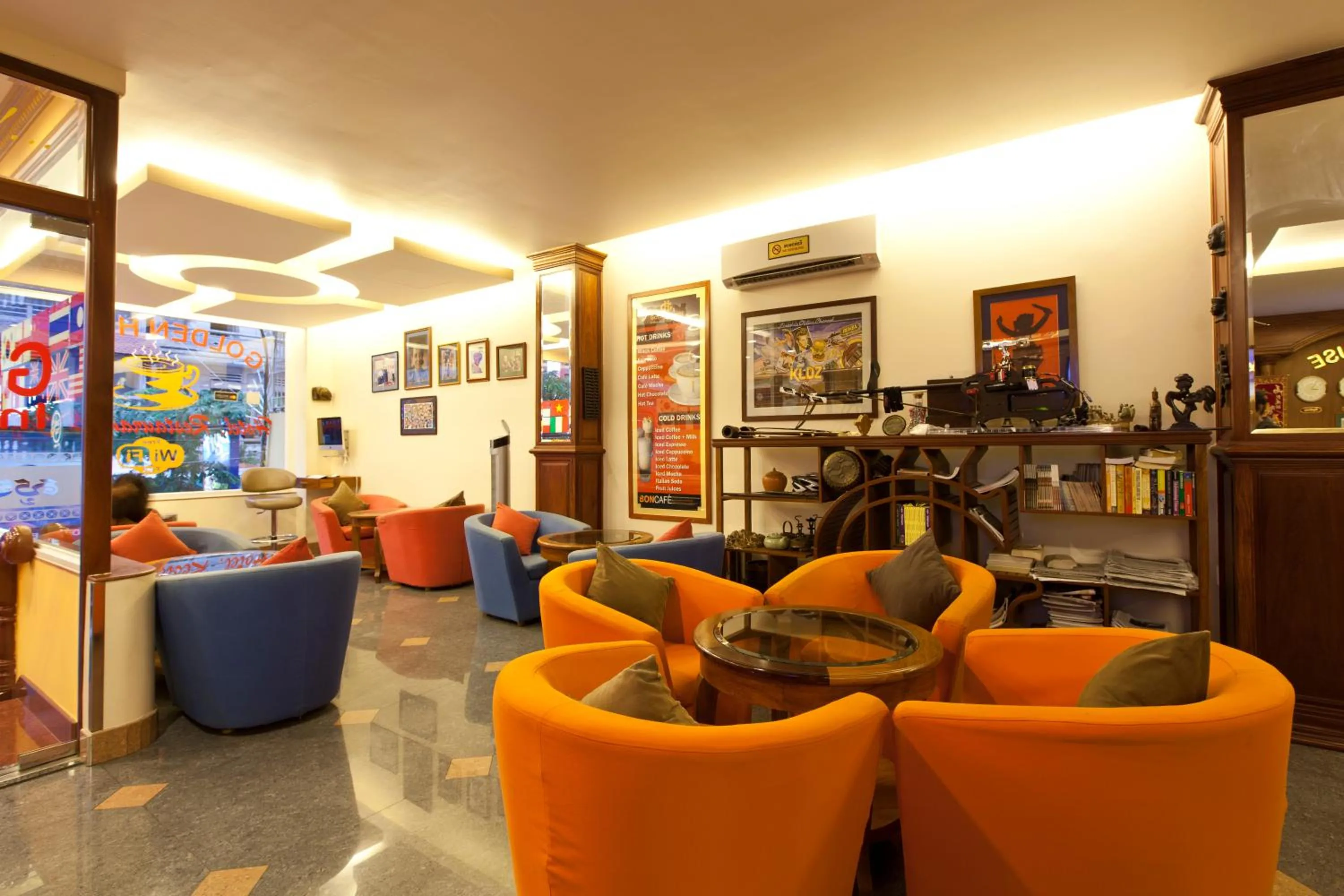 Lobby or reception in Golden House International Hotel