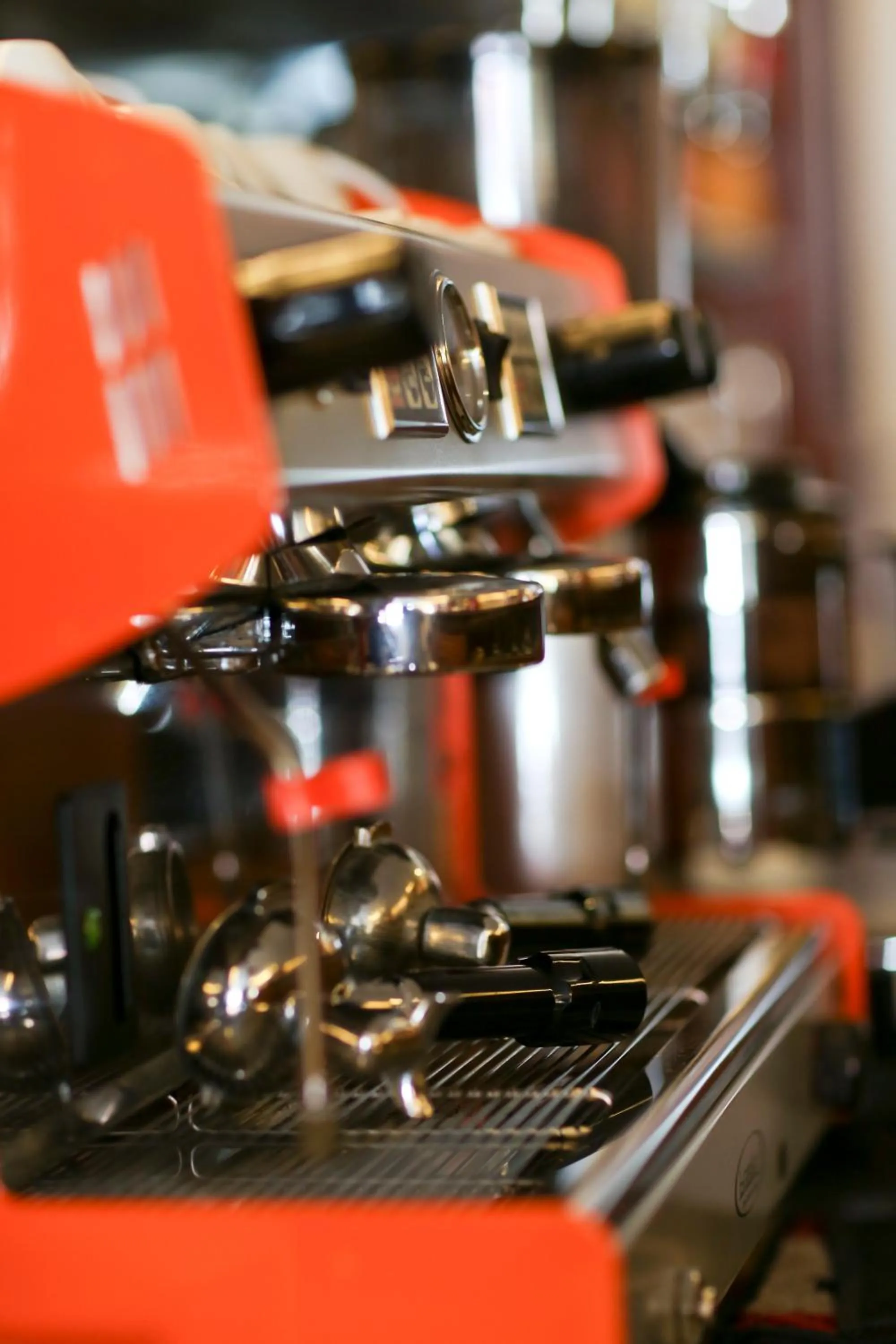 Restaurant/places to eat in Golden House International Hotel