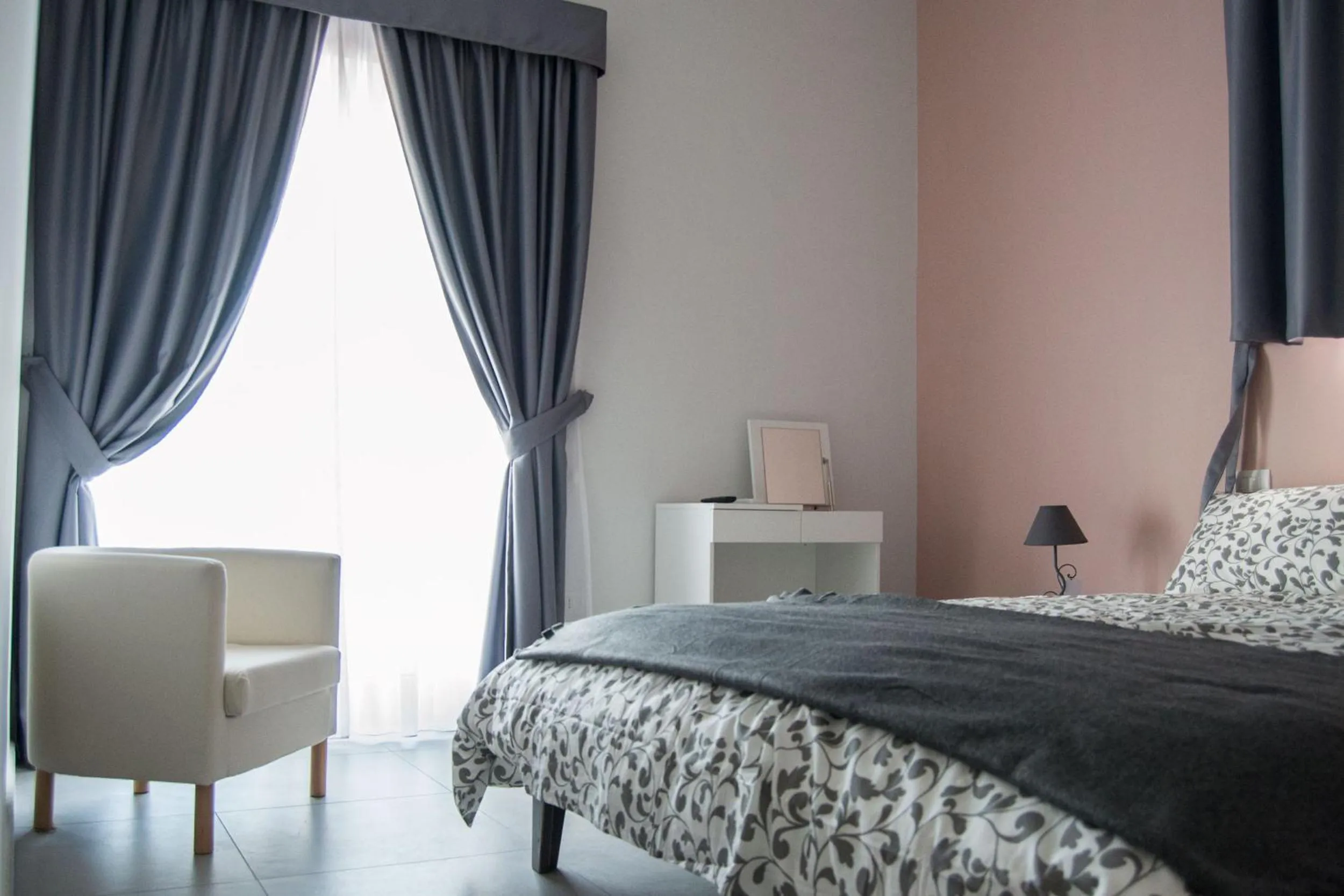 Bedroom, Bed in "Panoramic Terrazza - Napoli"