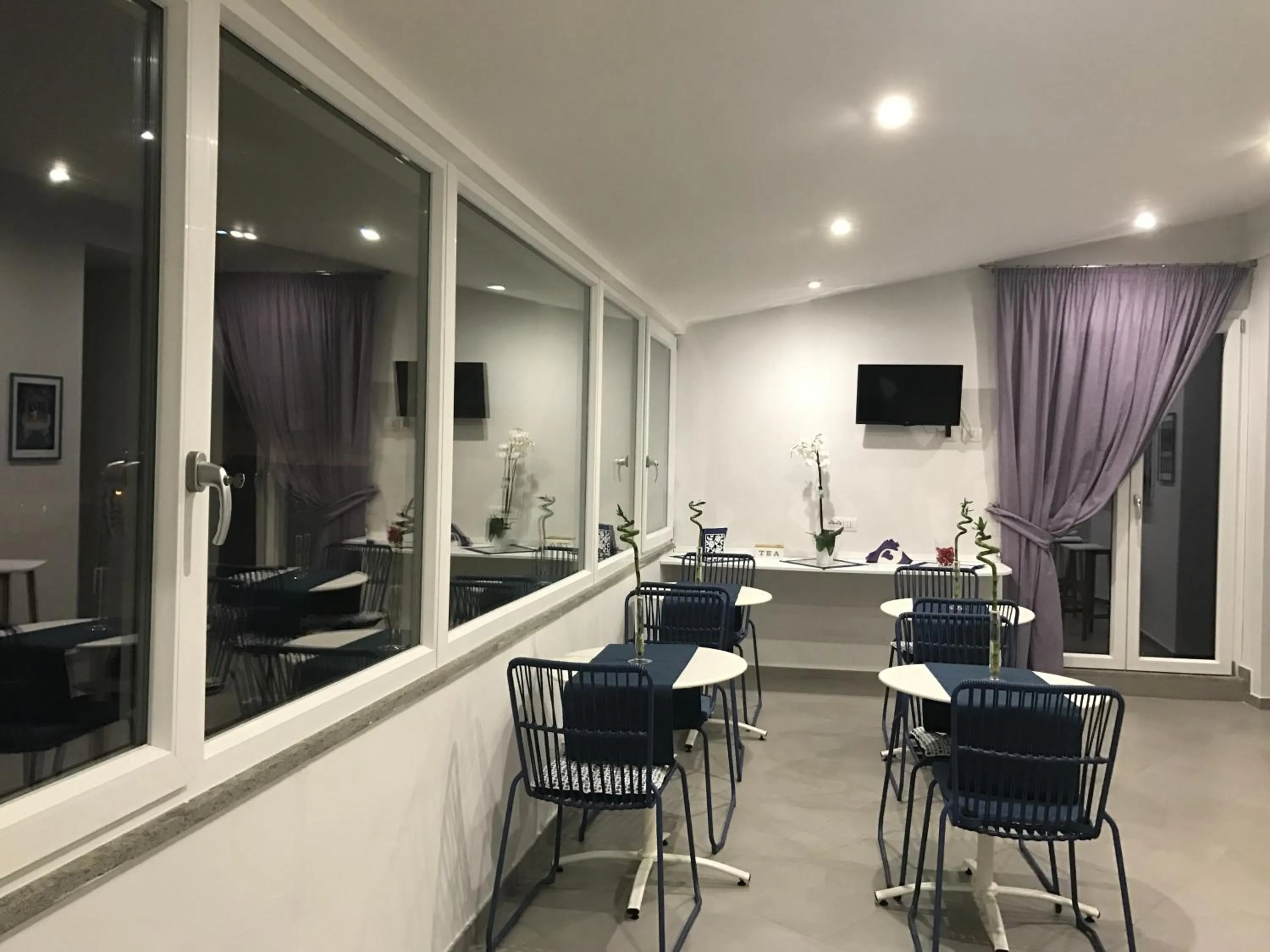 Night in "Panoramic Terrazza - Napoli"