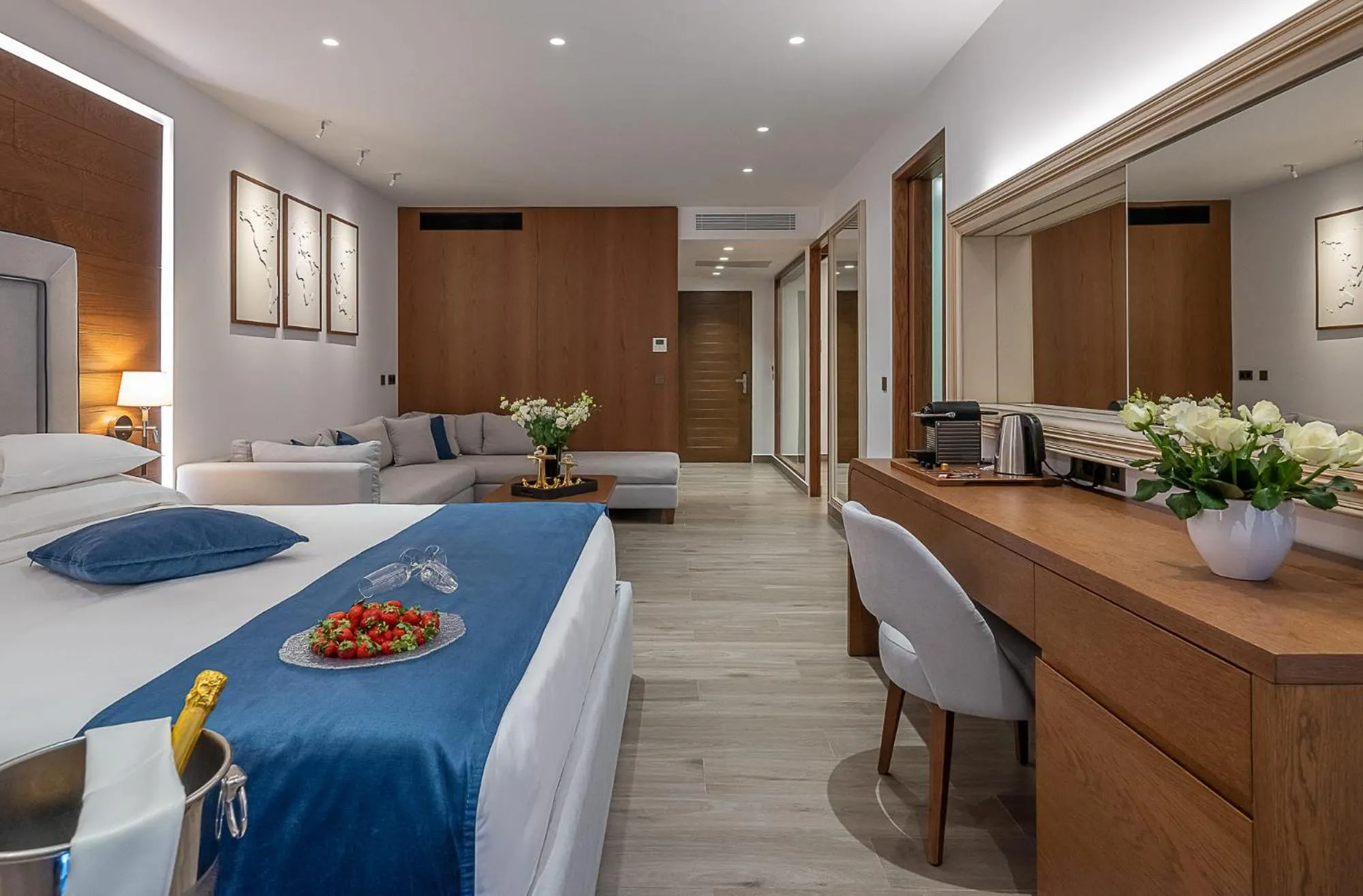 Photo of the whole room, Bed in Nana Princess Suites Villas & Spa