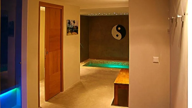 Spa and wellness centre/facilities, Bed in Cannes Villa St Barth