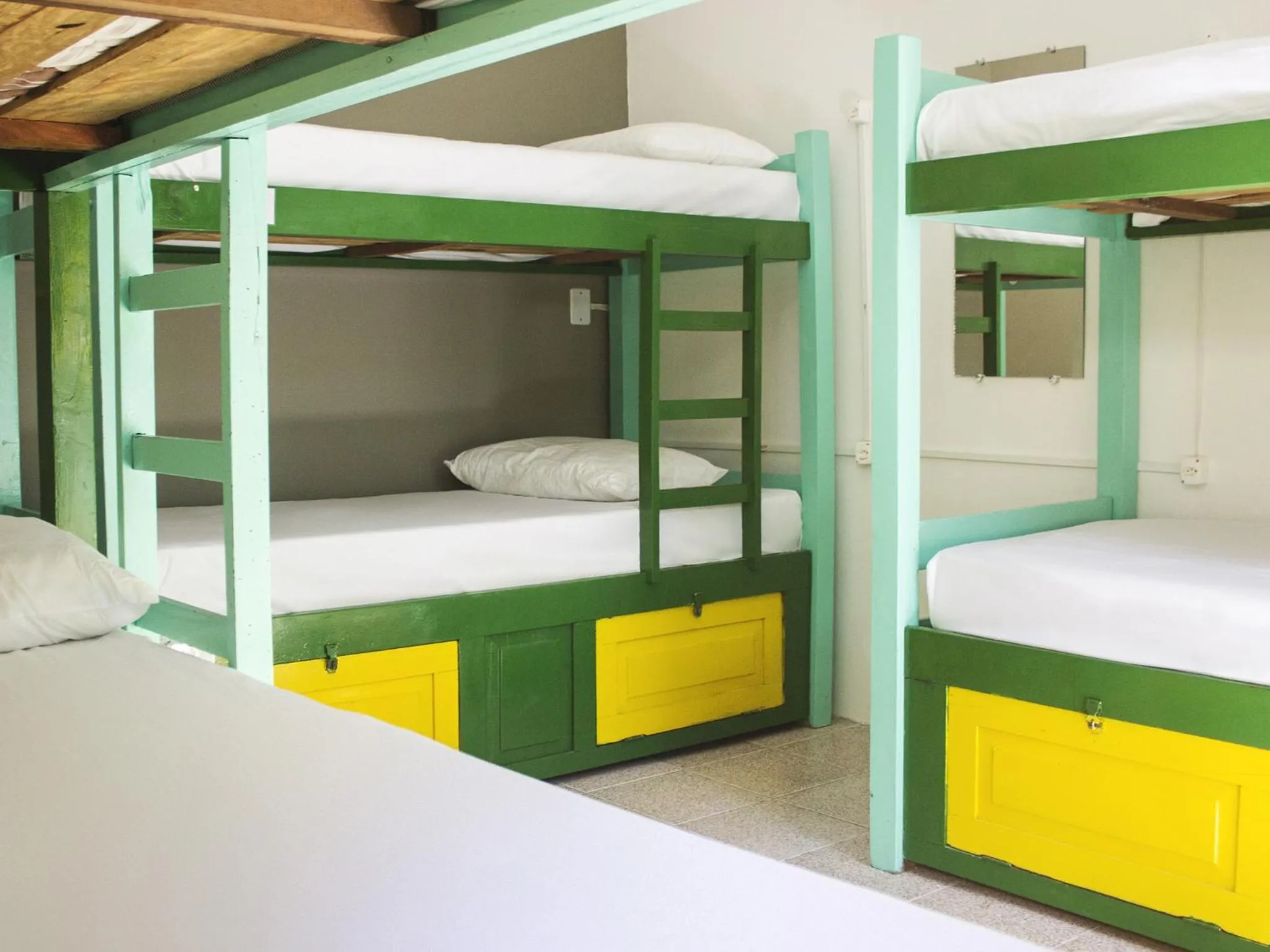 bunk bed, Bed in Che Lagarto Hostel Morro De São Paulo