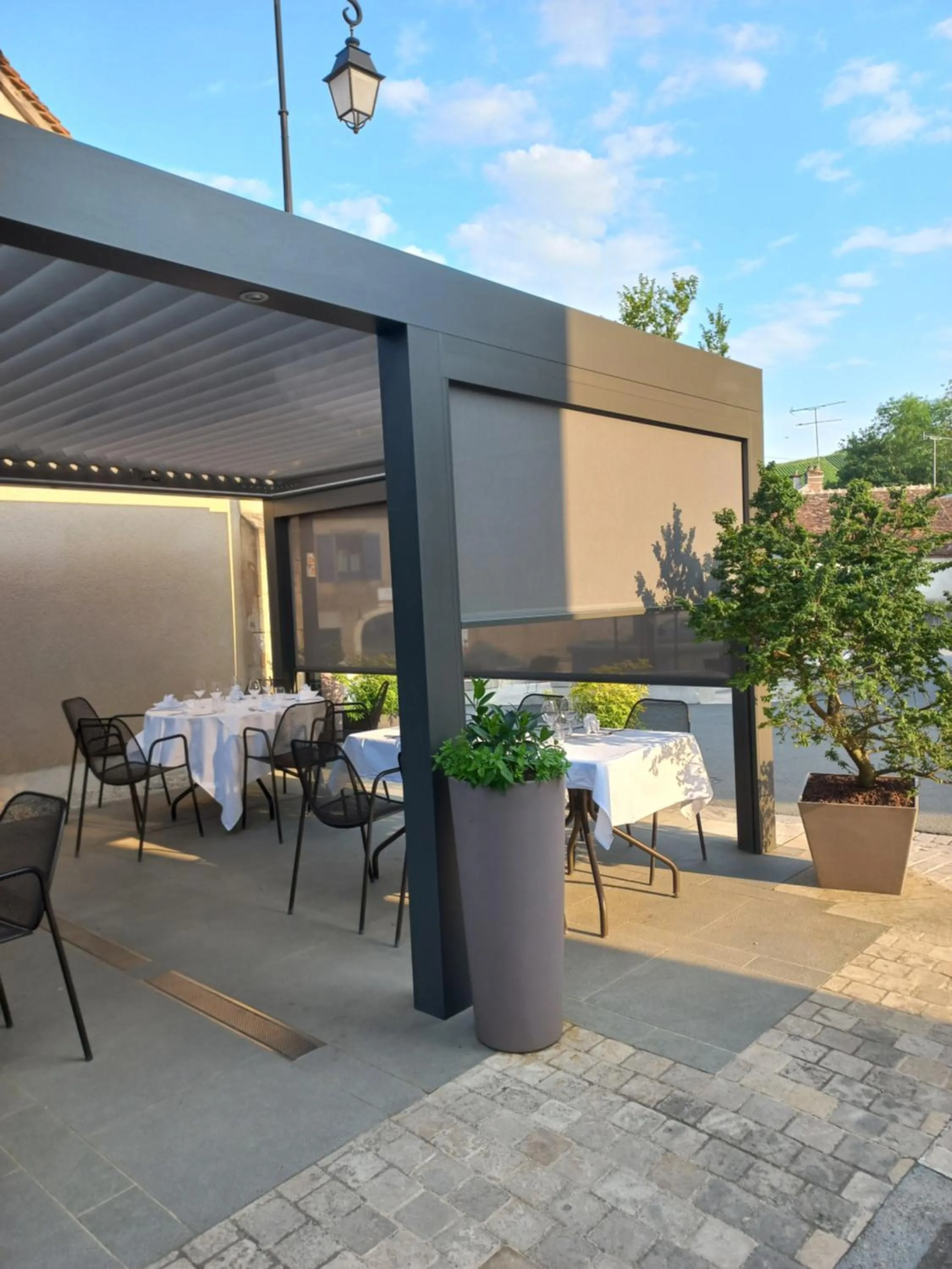 Patio in Hôtel Restaurant Famille Bourgeois "La Cote des Monts Damnés"