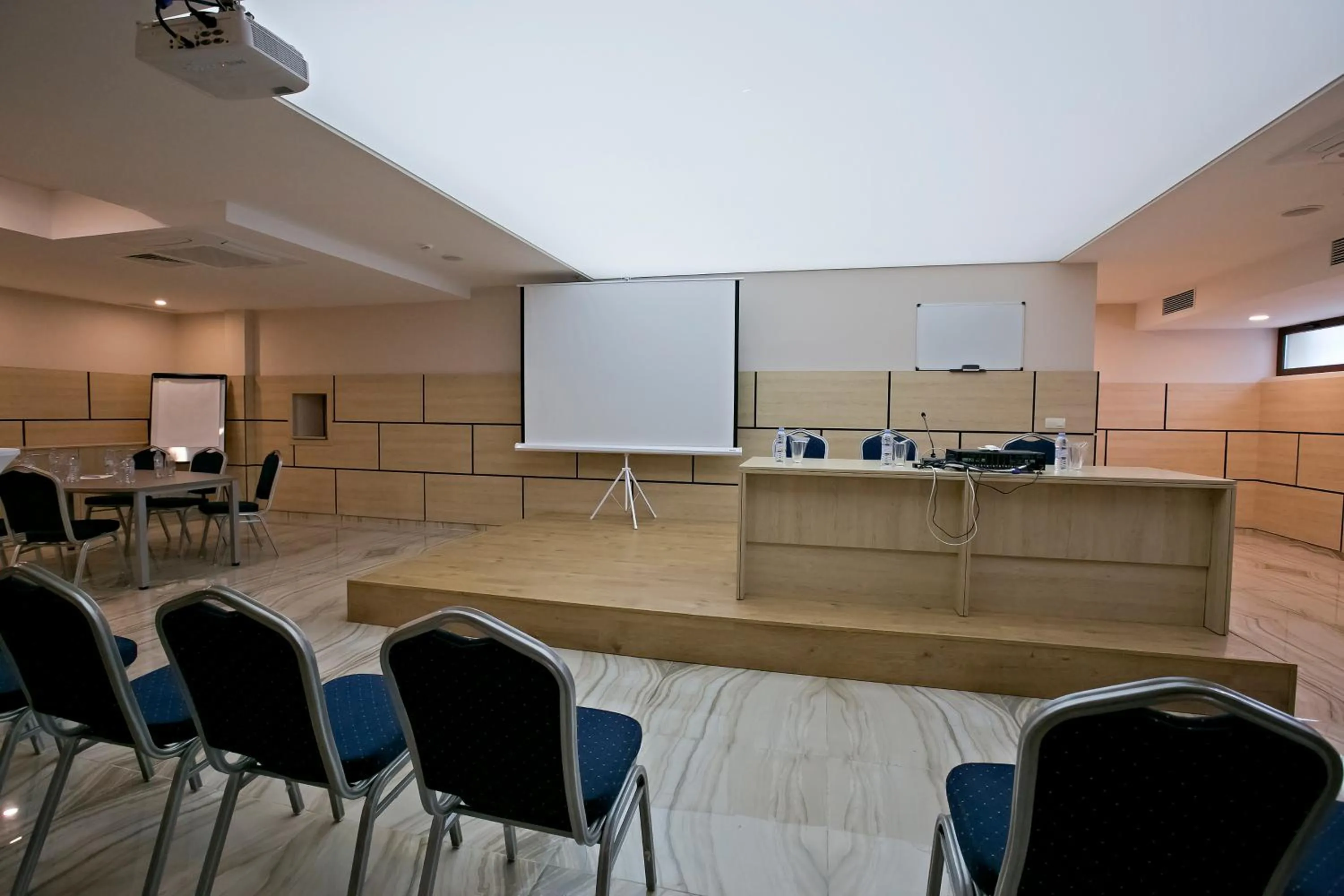 Business facilities in Royal Grand Hotel and Spa - All Inclusive and Free beach accsess