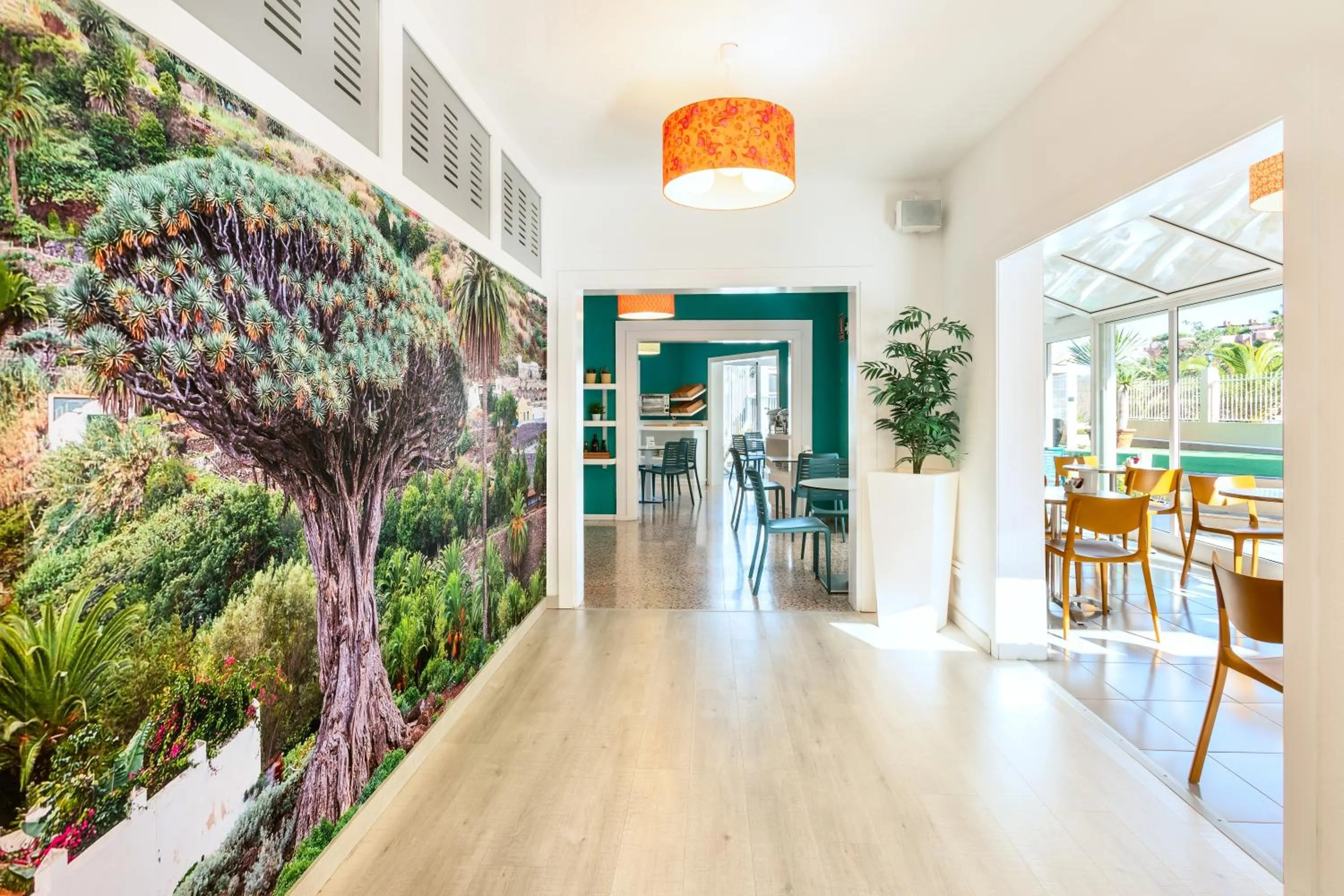 Facade/entrance in Apartamentos Los Dragos del Norte