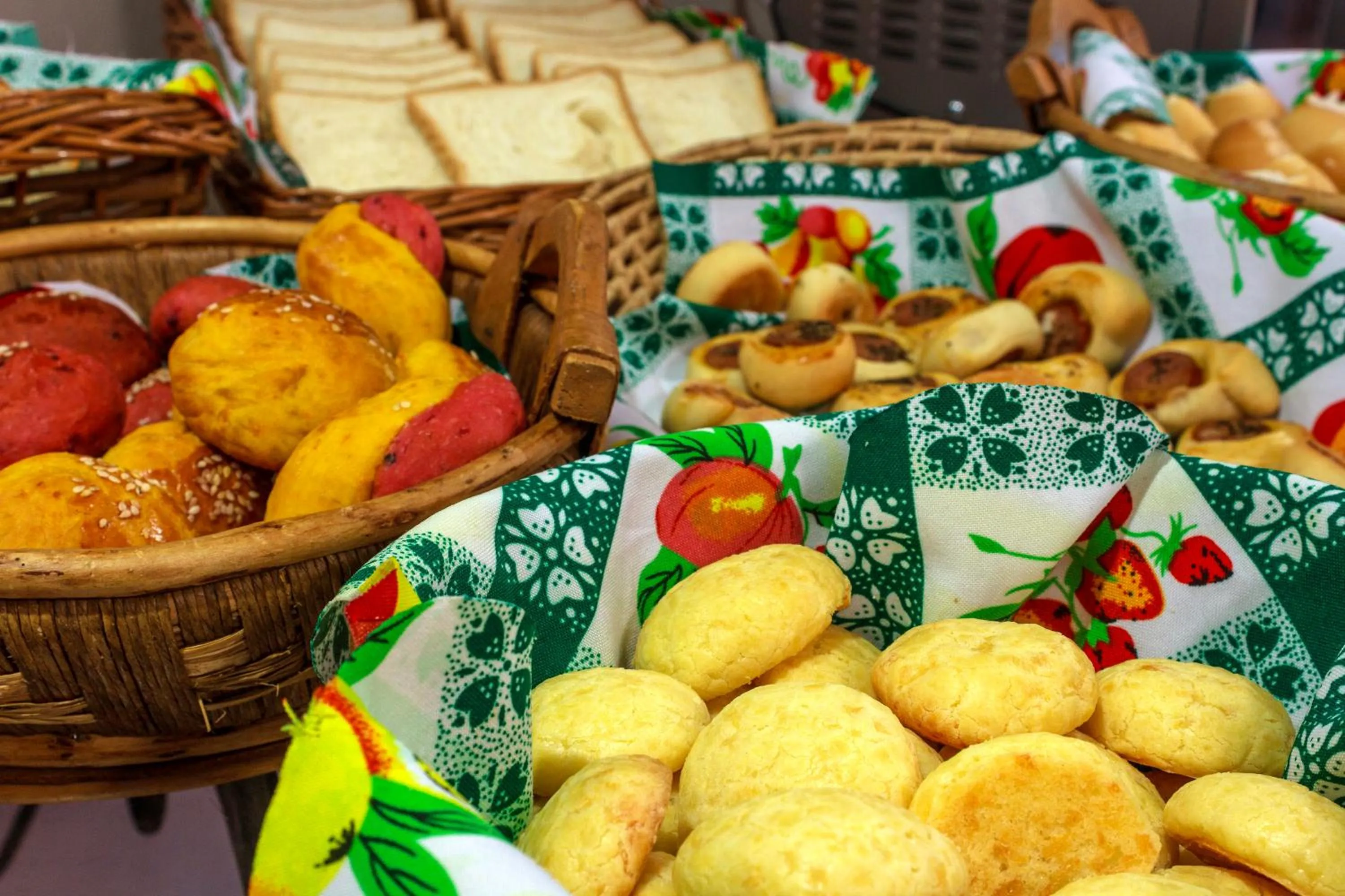 Buffet breakfast in Pousada Chamamé