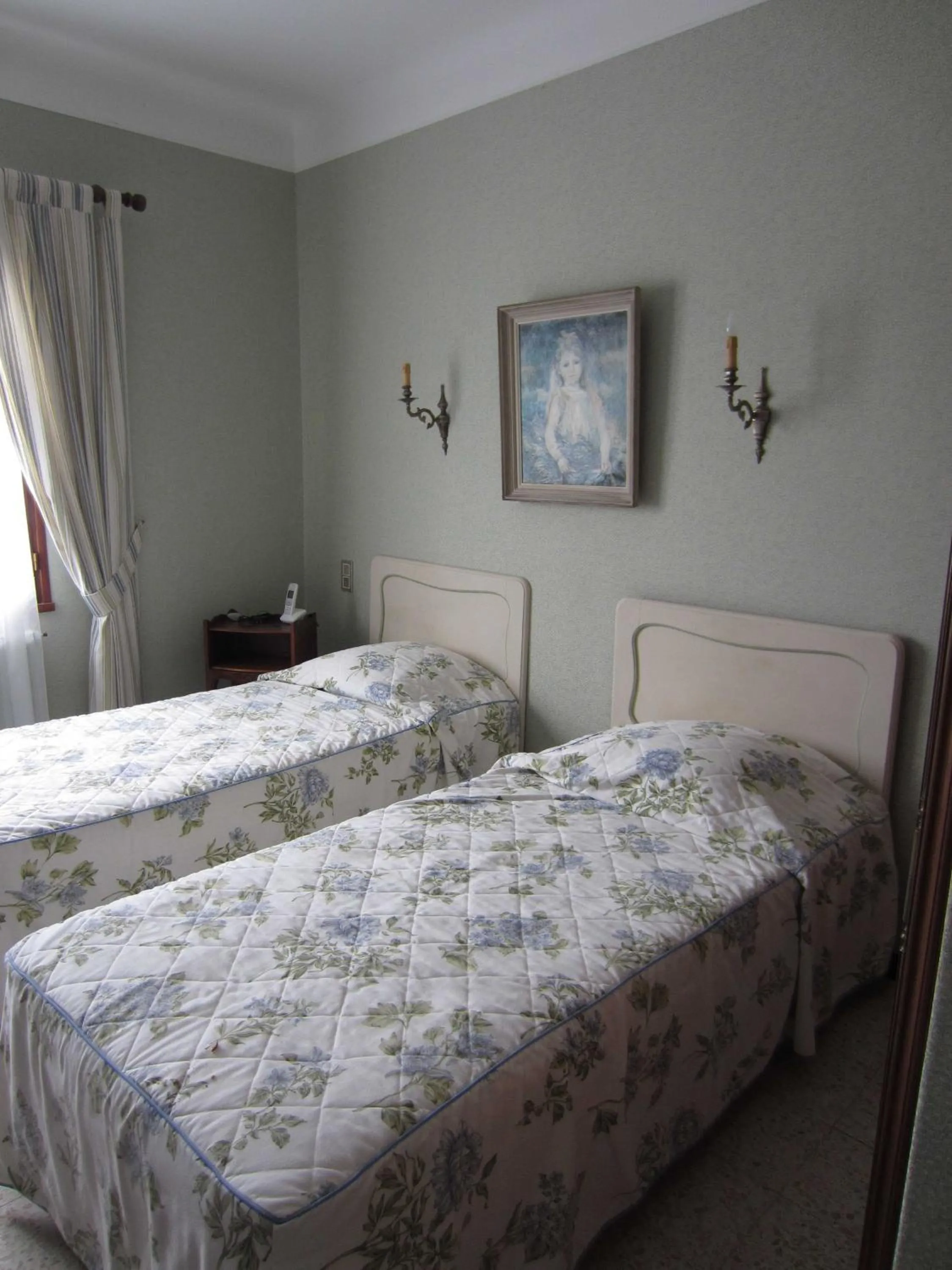 Bed in Hotel Belle Vue