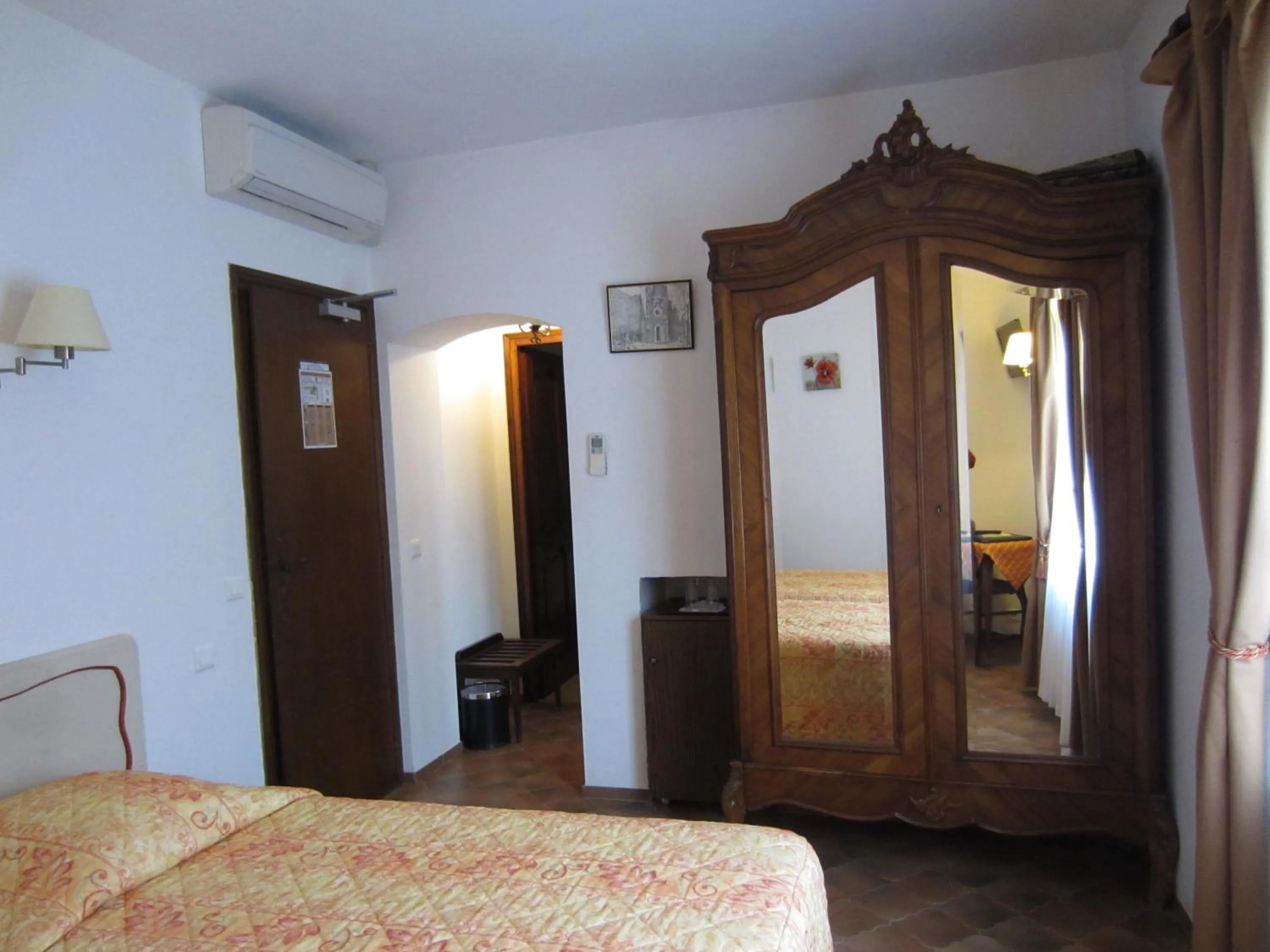 Bedroom in Hotel Belle Vue