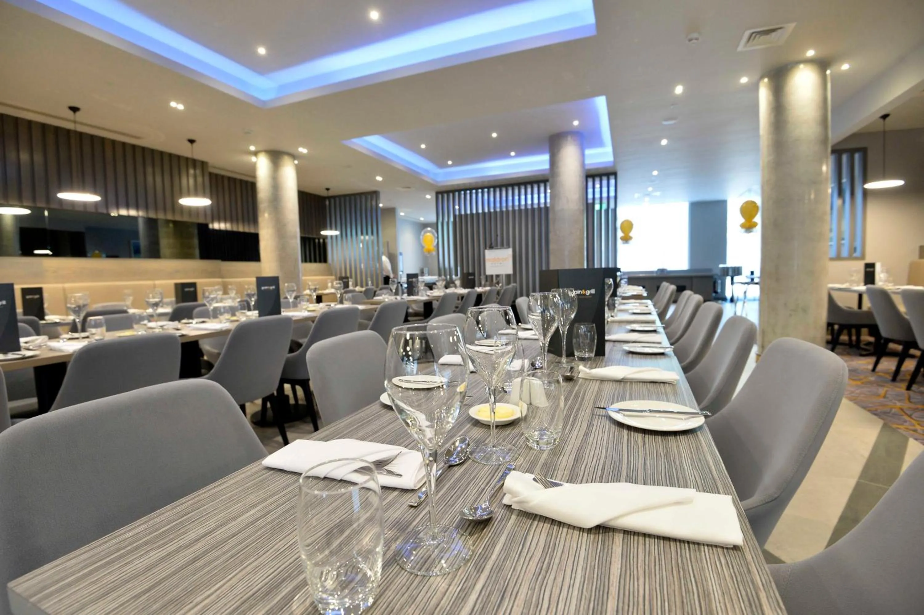 Restaurant/places to eat in Maldron Hotel Belfast City