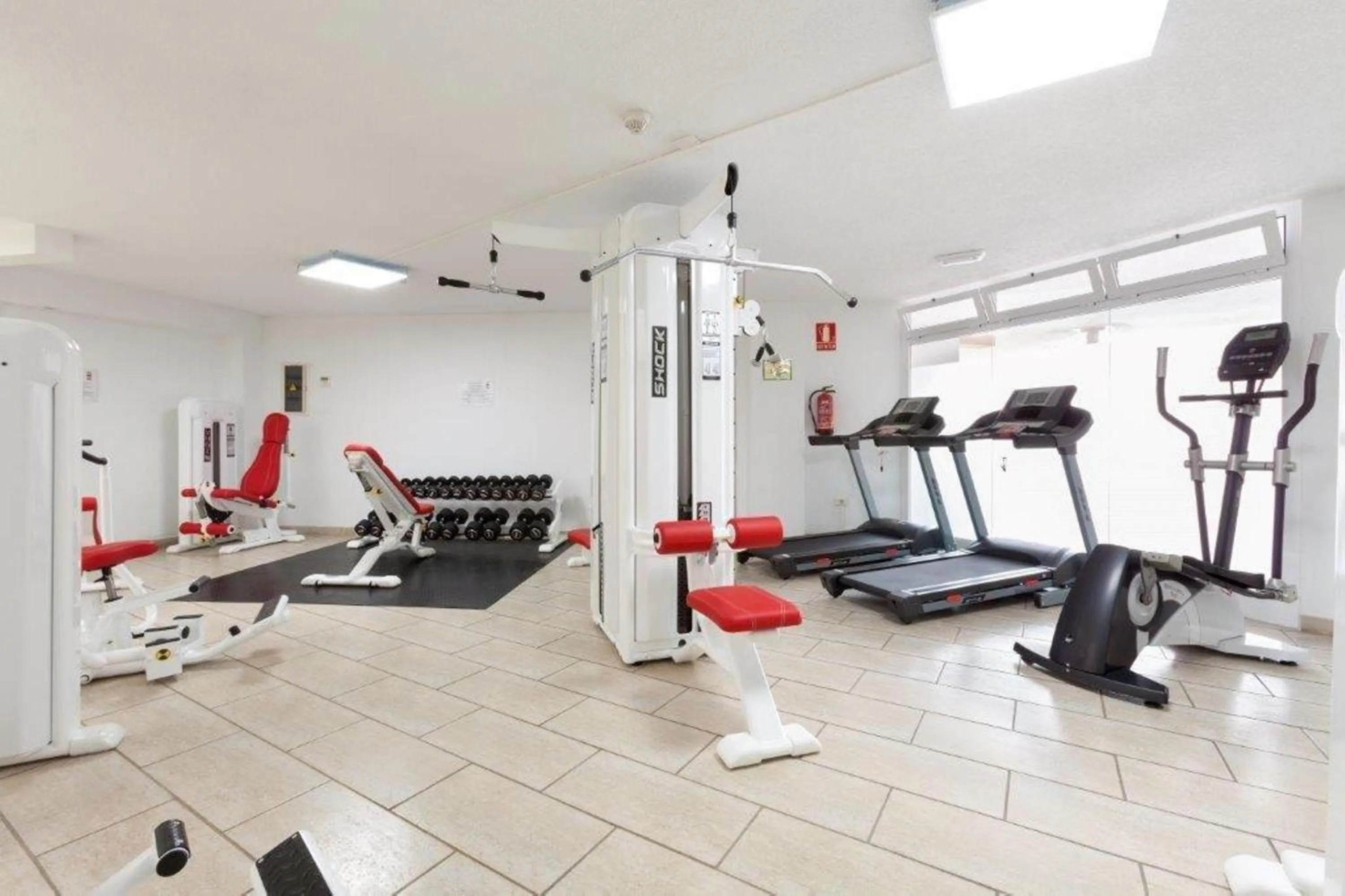 Fitness centre/facilities in Aparthotel Los Dragos del Sur