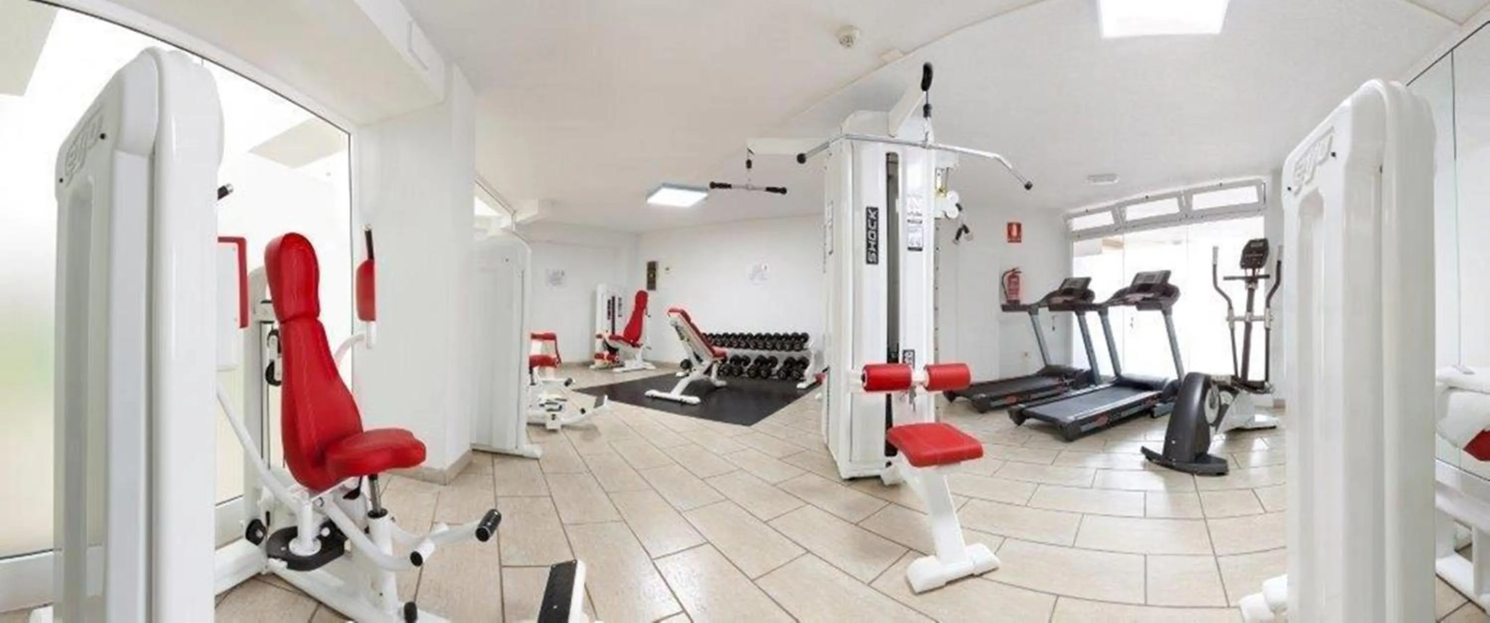 Fitness centre/facilities in Aparthotel Los Dragos del Sur