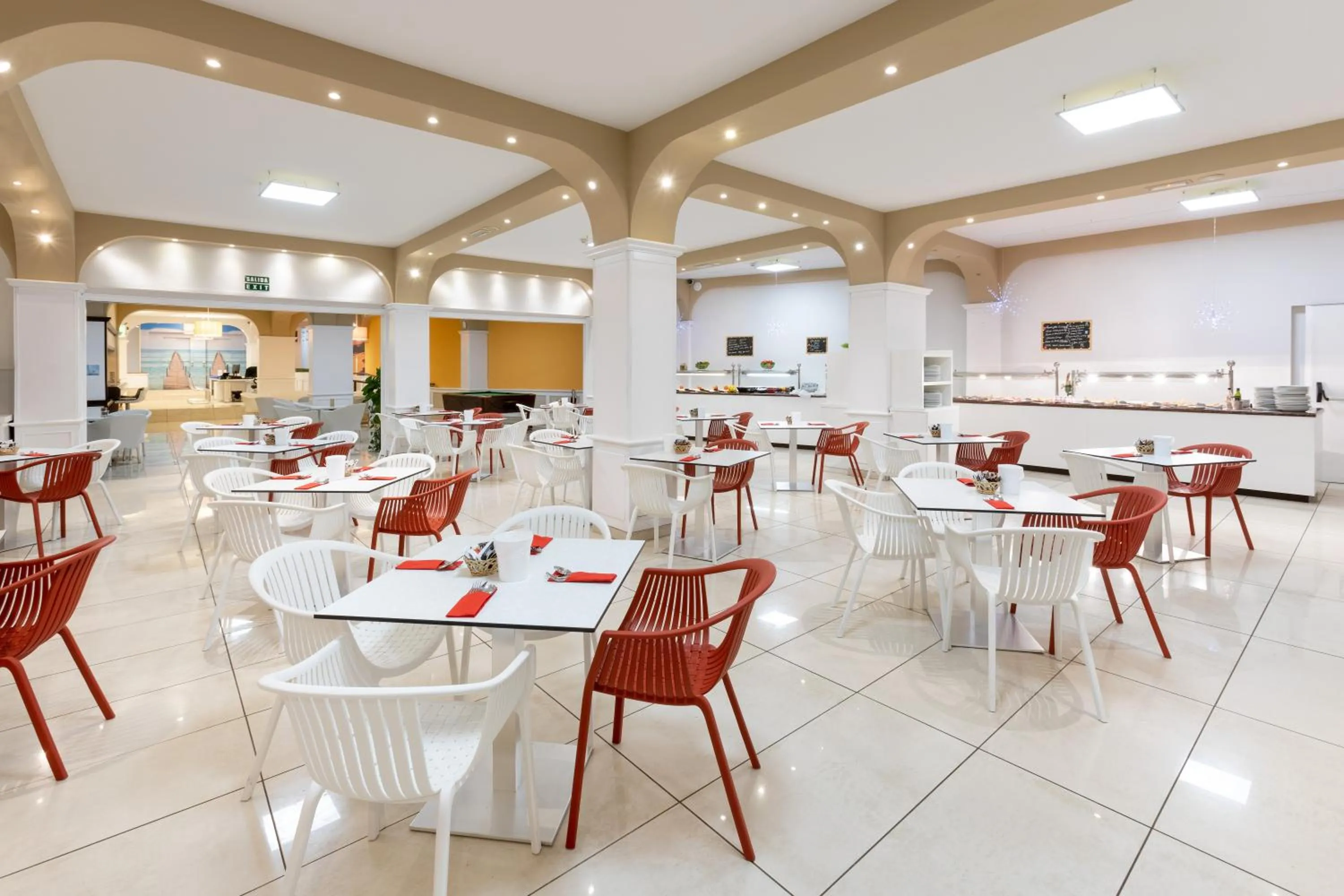 Restaurant/places to eat in Aparthotel Los Dragos del Sur