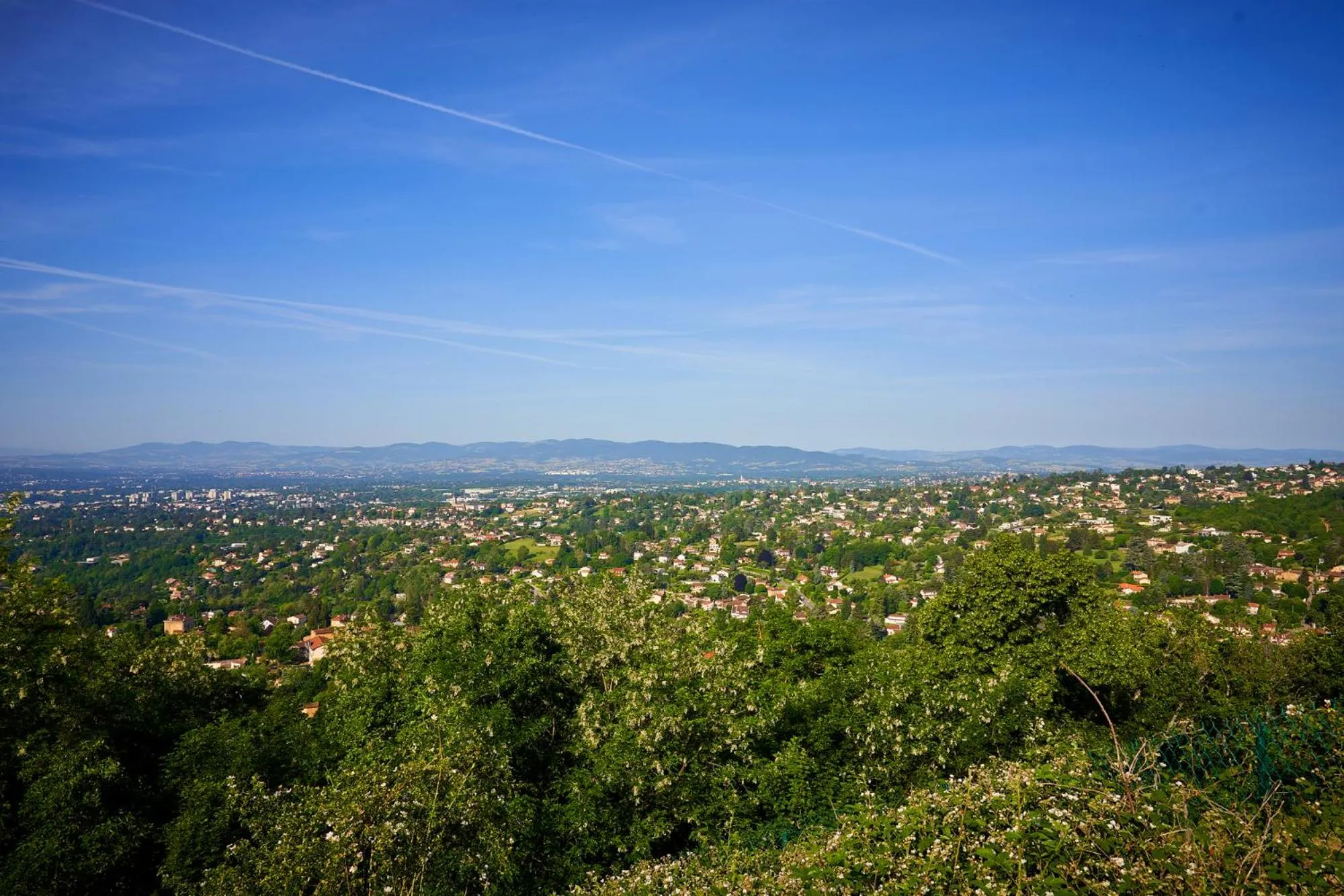 Mountain view in L'Ermitage Hôtel Cuisine-À-Manger