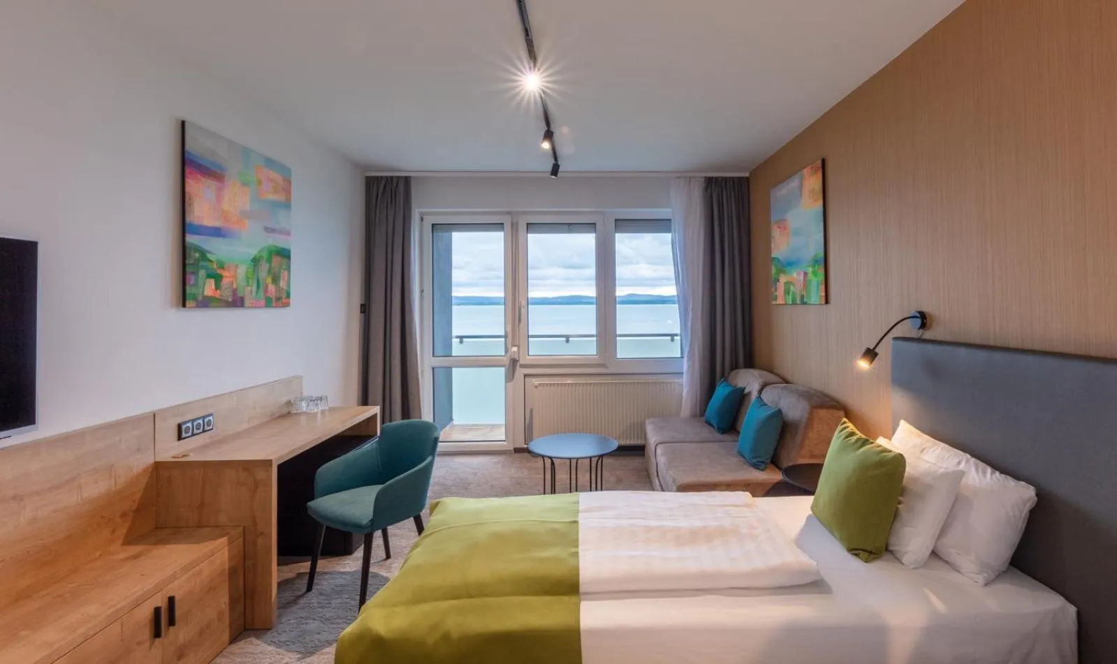 Photo of the whole room, Bed in Hotel OTP Balatonszemes