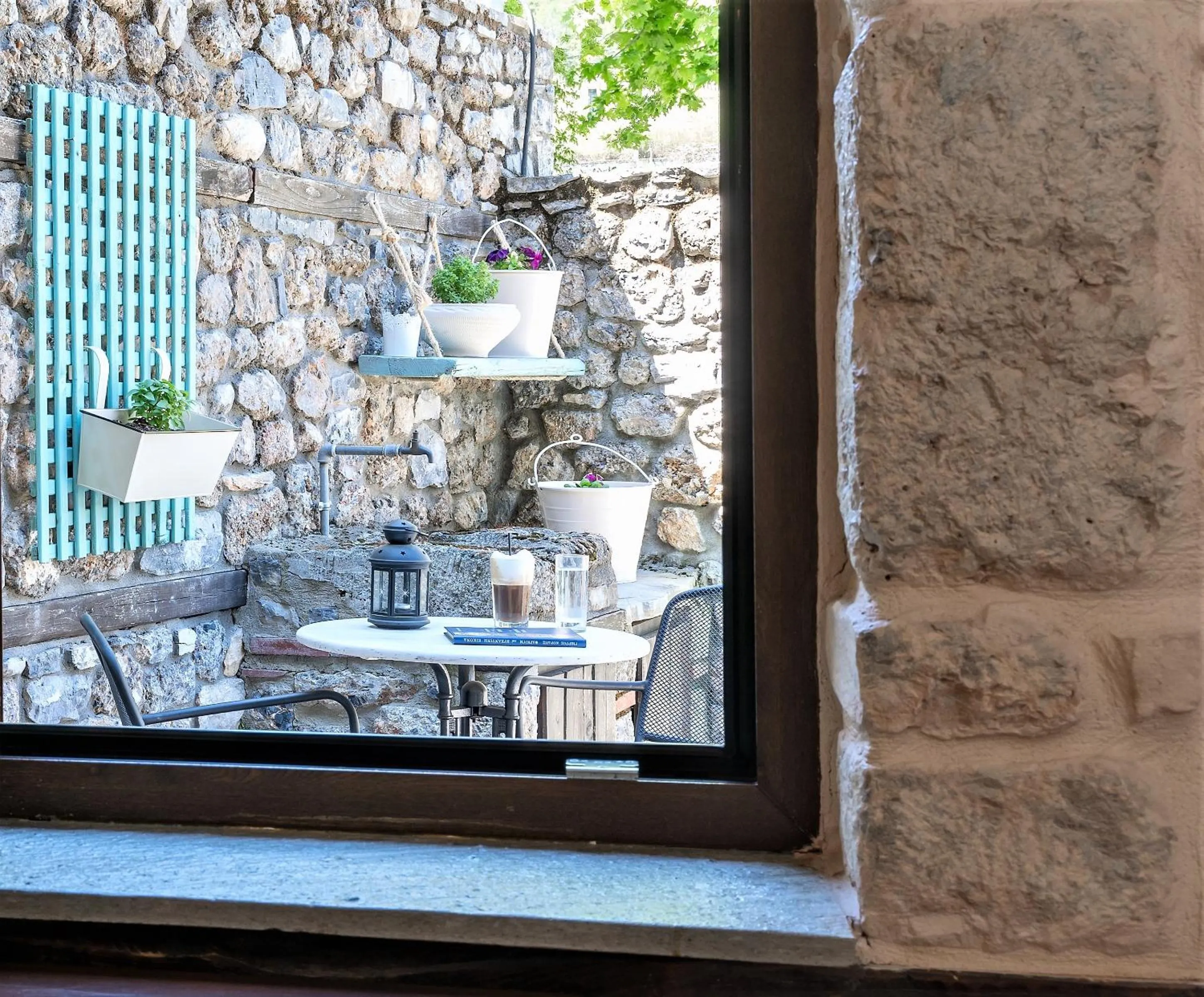Inner courtyard view in Palio Litochoro The Countryside Lodge