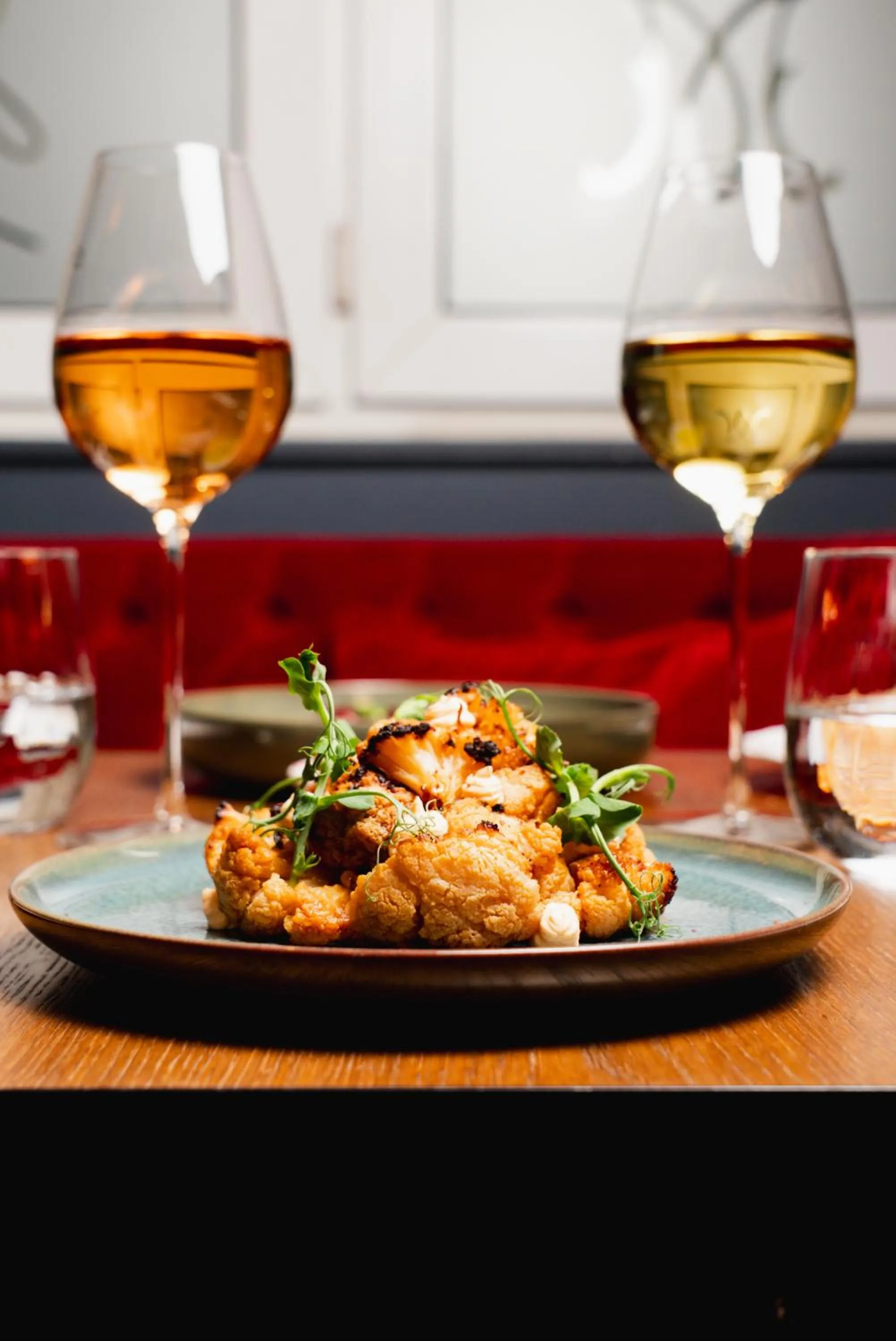 Restaurant/places to eat in Majestic Apartments Champs Elysées