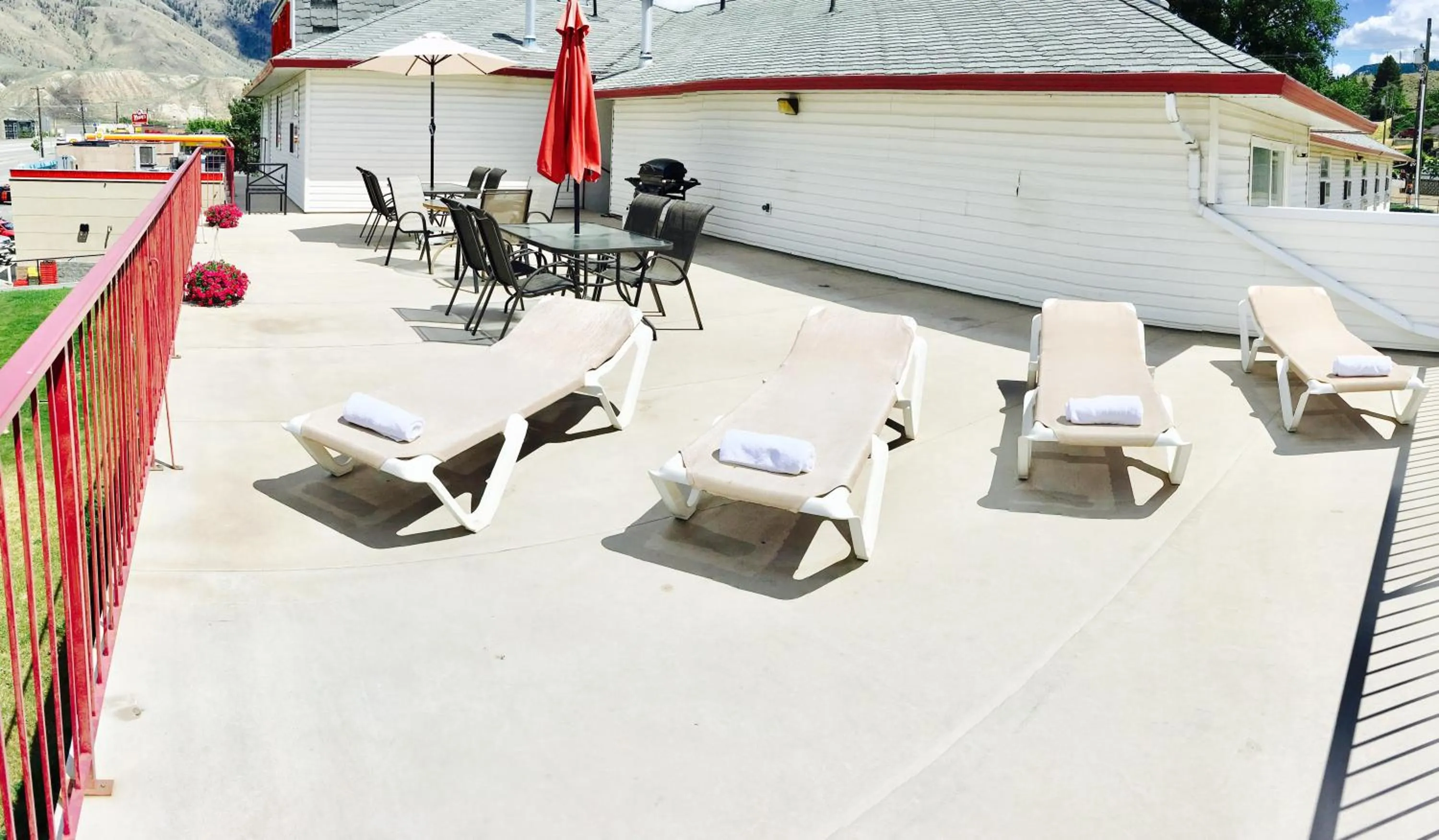 Patio in Country View Motor Inn