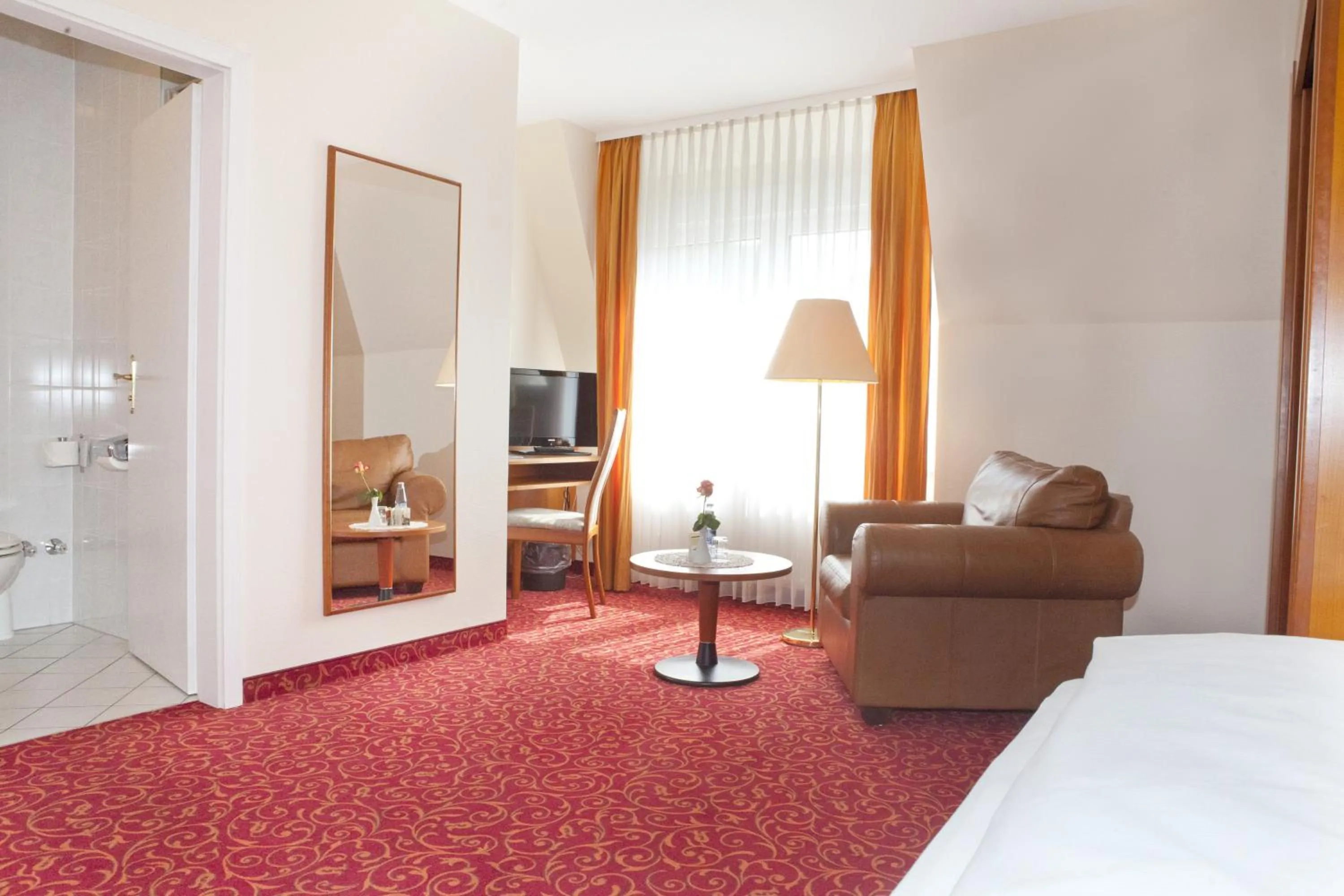 TV and multimedia, Bed in Hotel Alexa