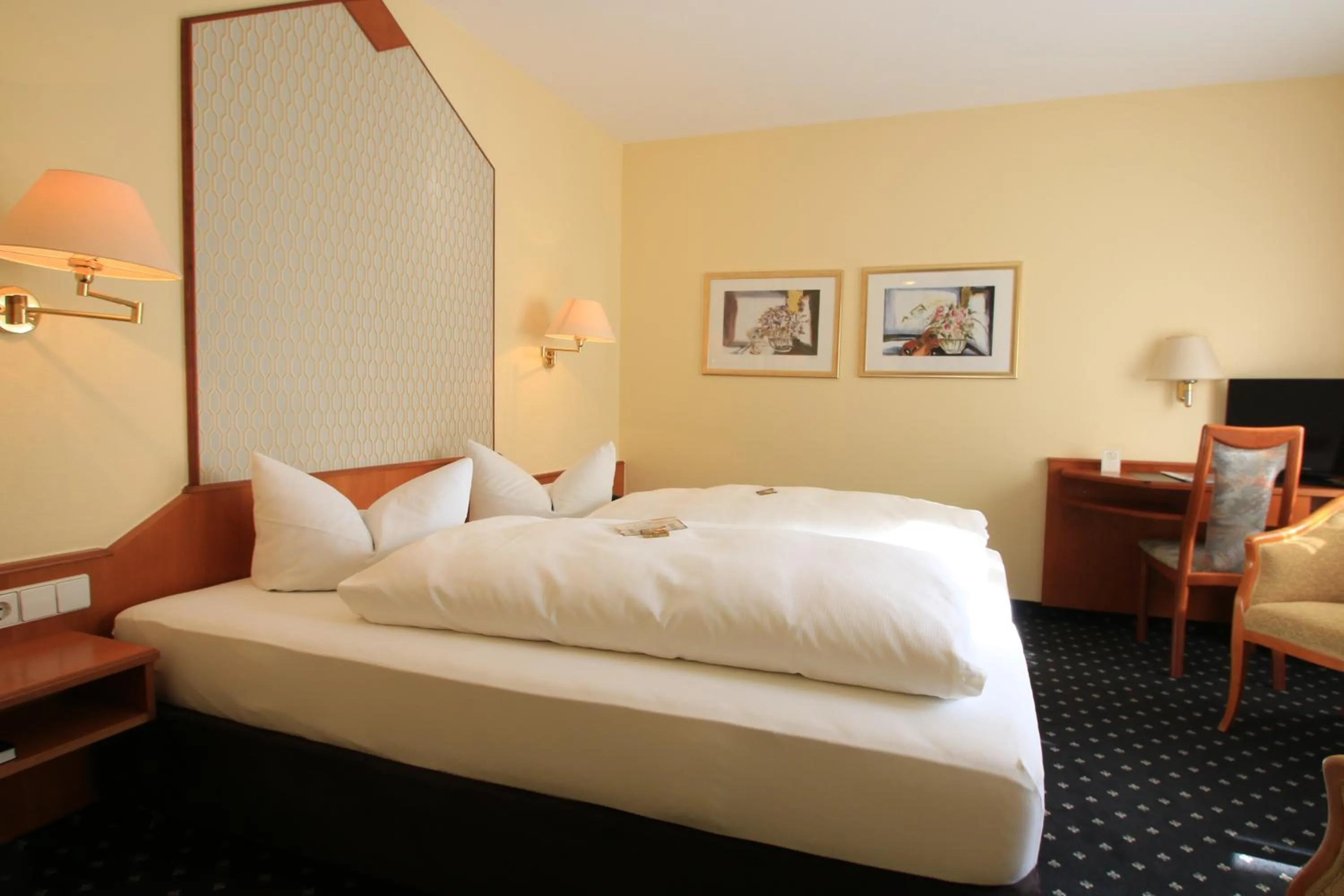 Photo of the whole room, Bed in Hotel Alexa