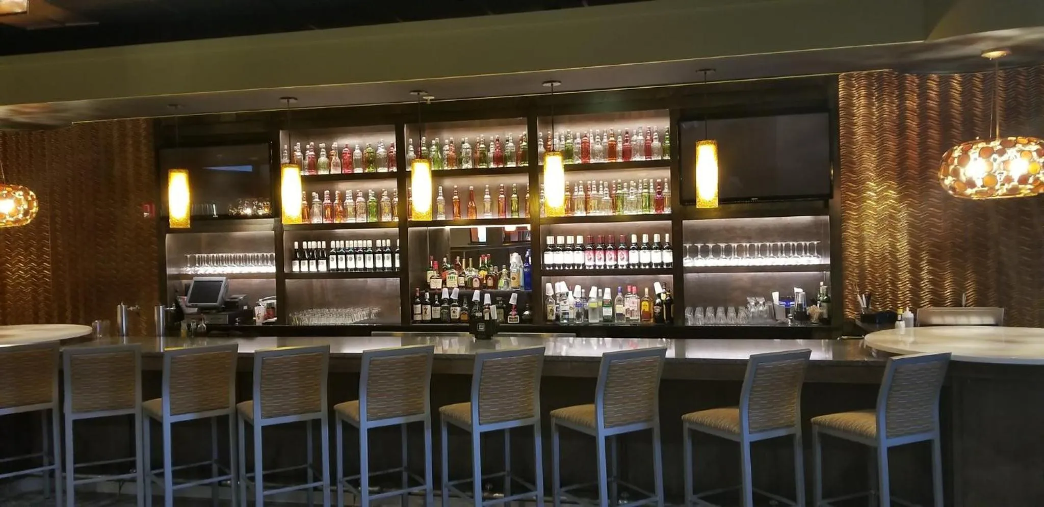 Lounge or bar in Holiday Inn Cleveland Northeast - Mentor by IHG