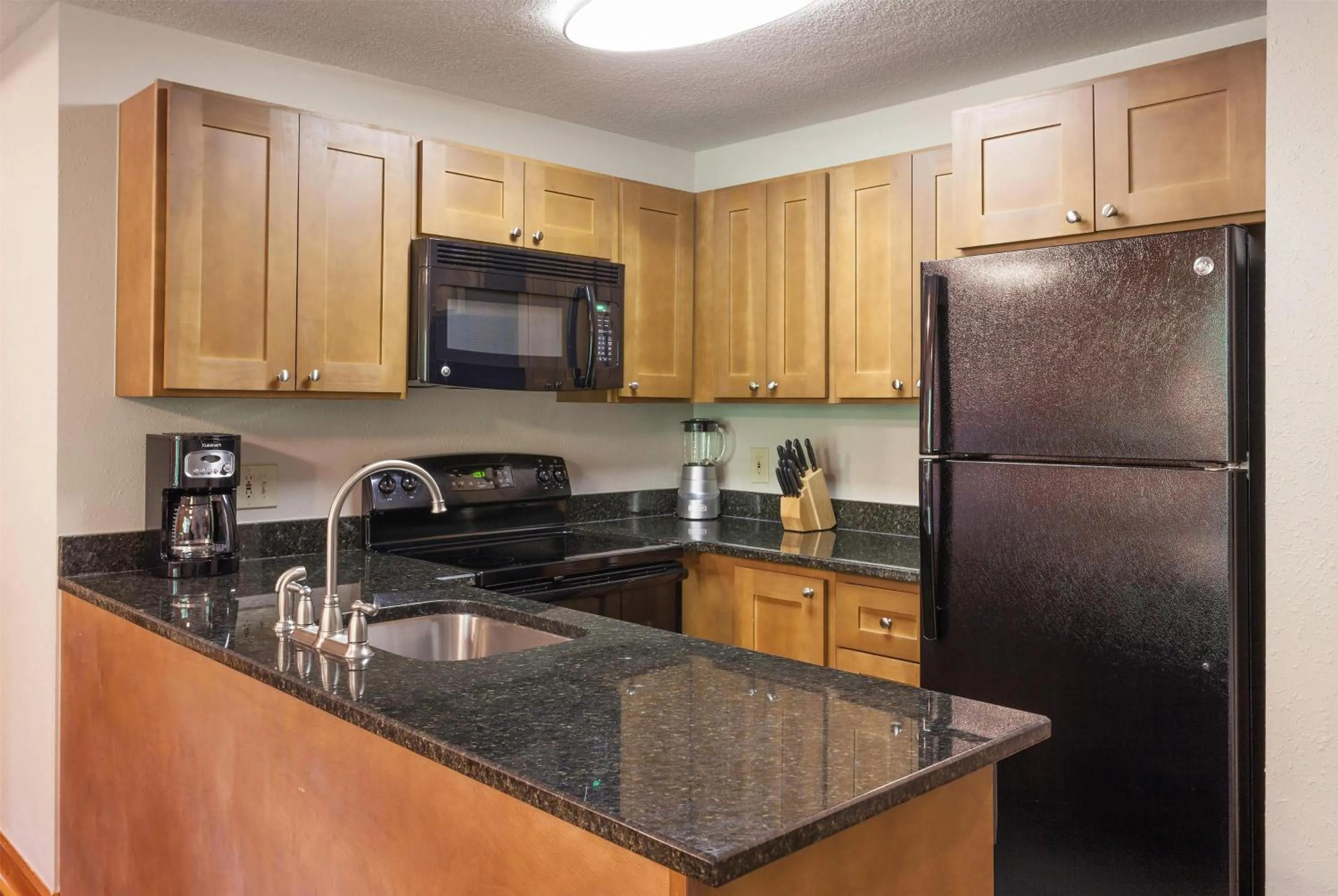 Kitchen or kitchenette in Hilton Vacation Club MountainLoft Gatlinburg