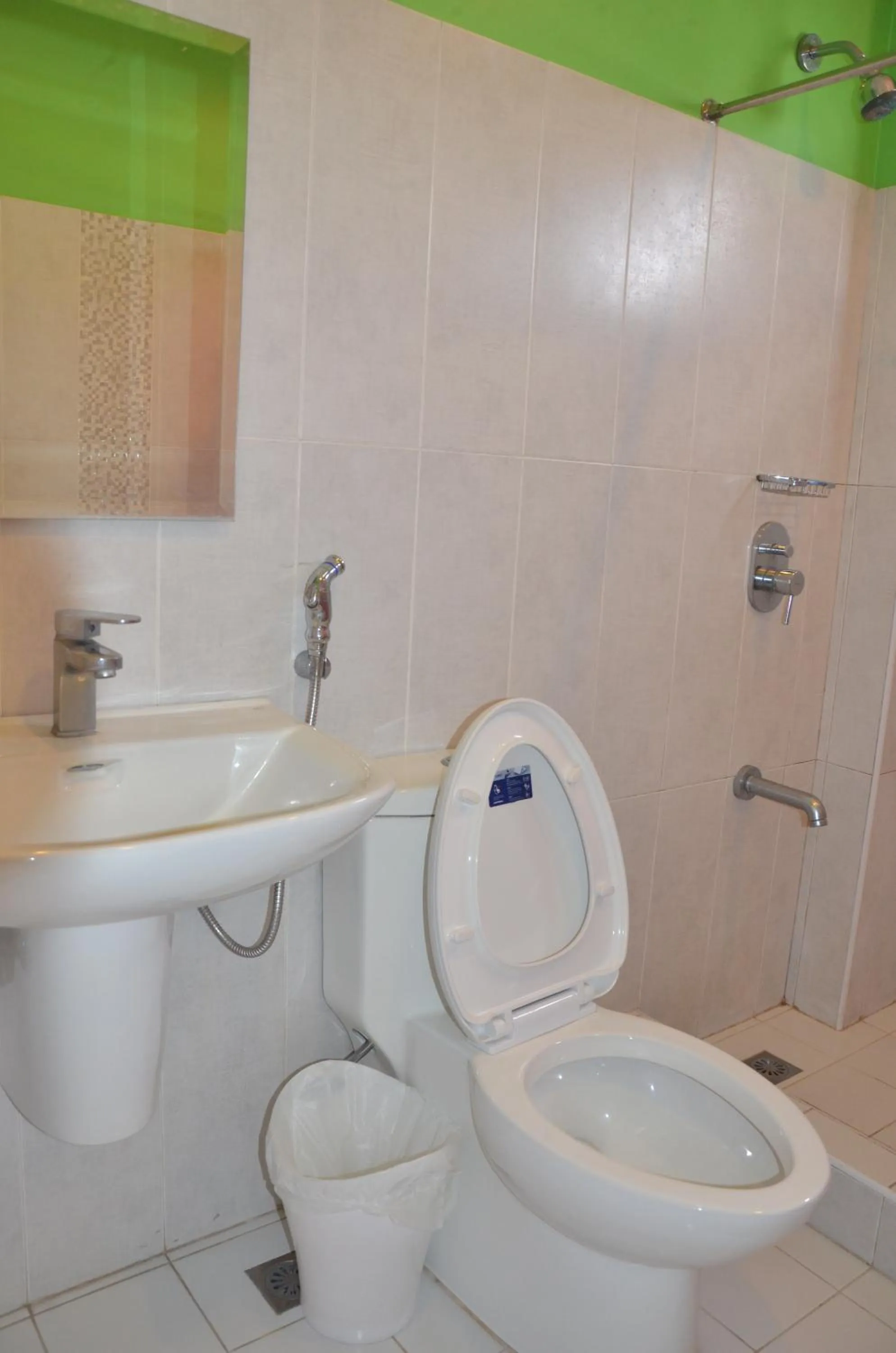 Shower in RL Veranda Suite