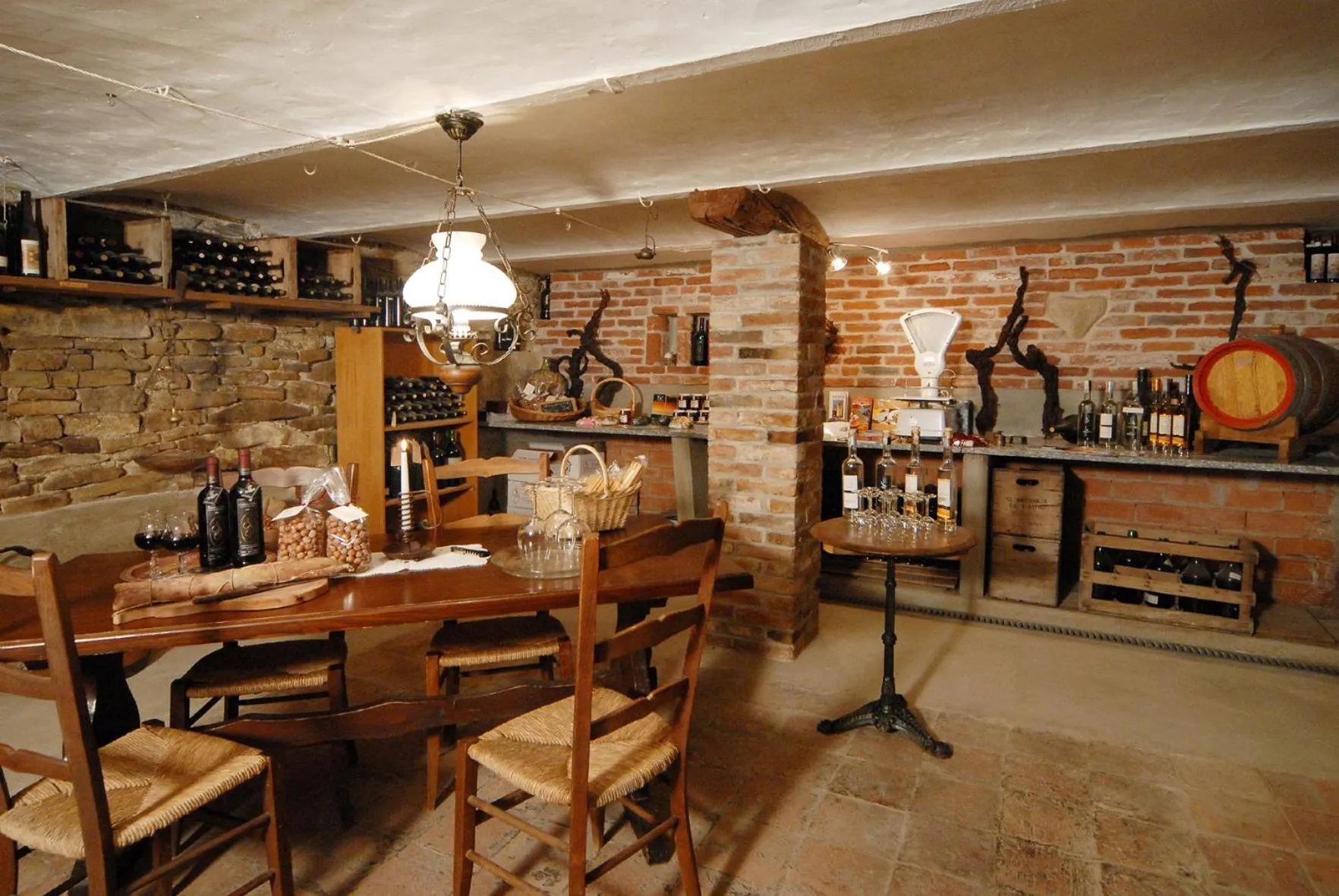 Lounge or bar in Agriturismo Sondrea