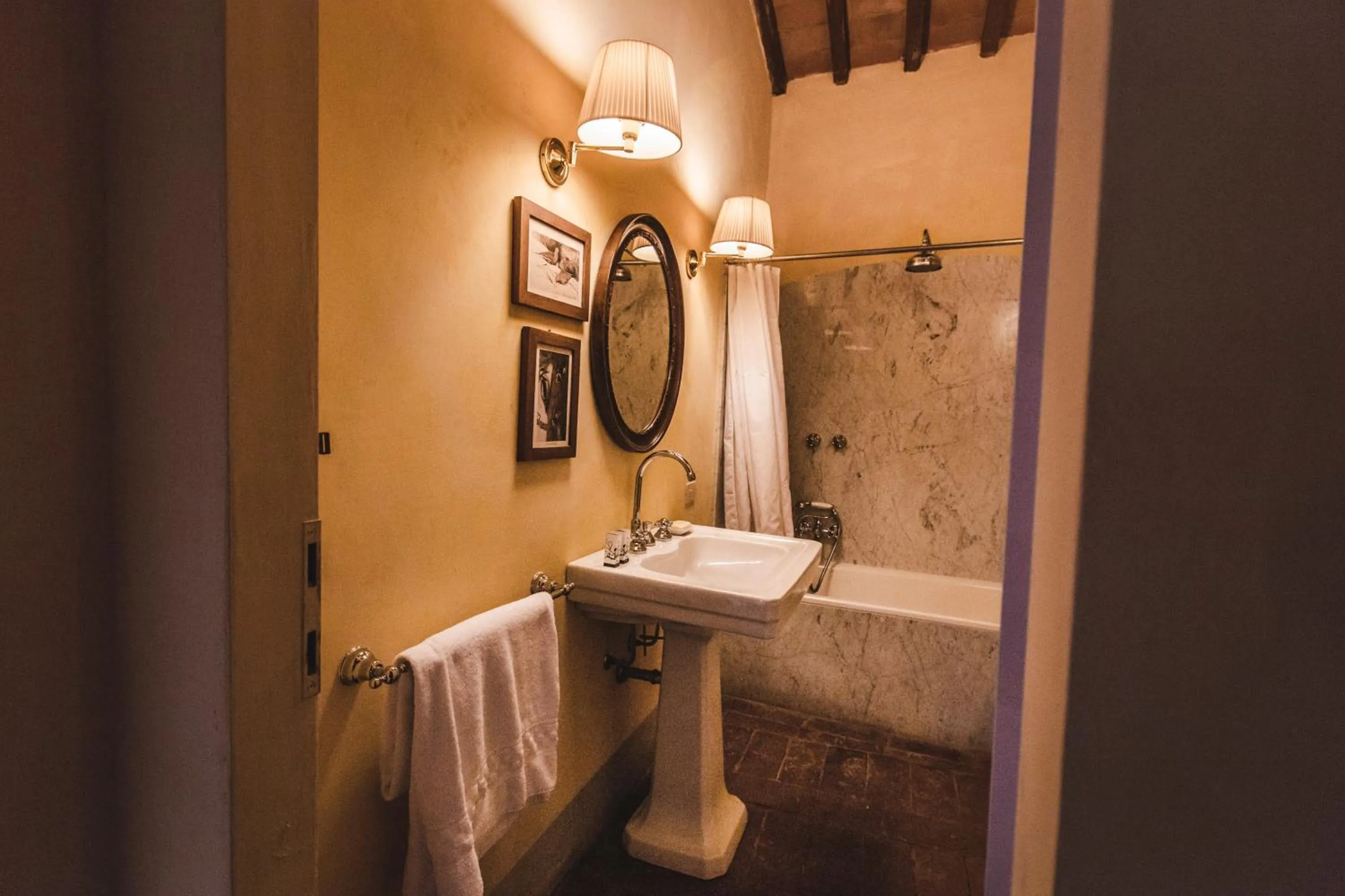 Bathroom in La Veronica Exclusive Chianti Resort