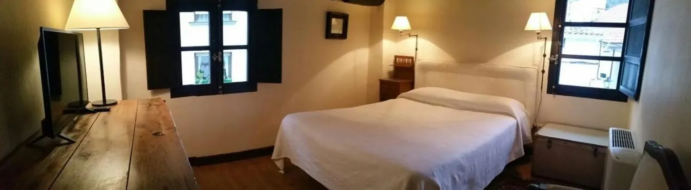Photo of the whole room, Bed in Casa Rural Las Pedrolas