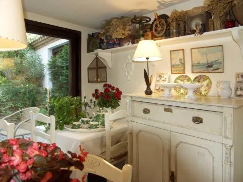 Communal lounge/ TV room in Casa Rural Las Pedrolas