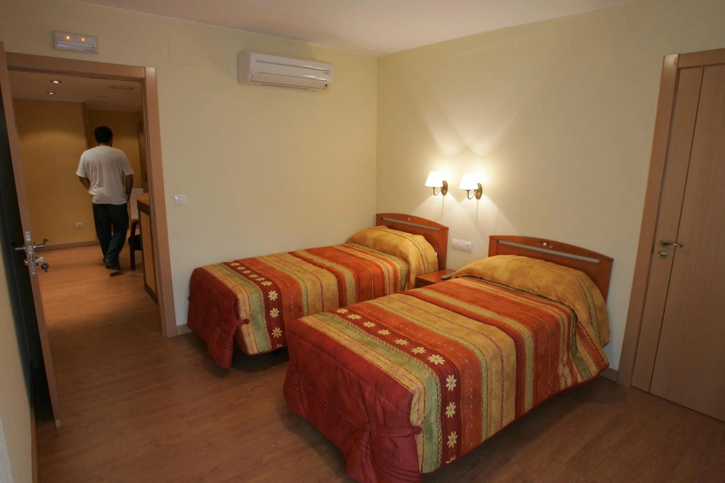 Twin Room in Hostal Hispanico II